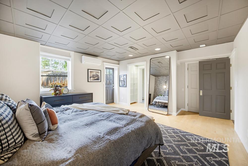 119 S Walnut St, Boise, Idaho 83712, 2 Bedrooms, 2 Bathrooms, Residential For Sale, Price $898,000,MLS 98994977