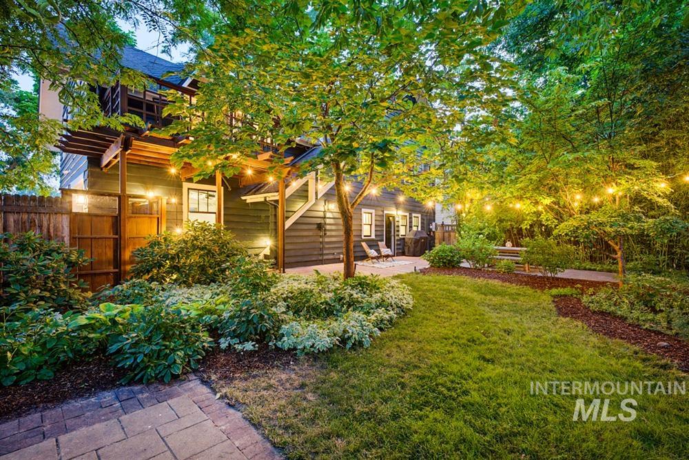 119 S Walnut St, Boise, Idaho 83712, 2 Bedrooms, 2 Bathrooms, Residential For Sale, Price $898,000,MLS 98994977