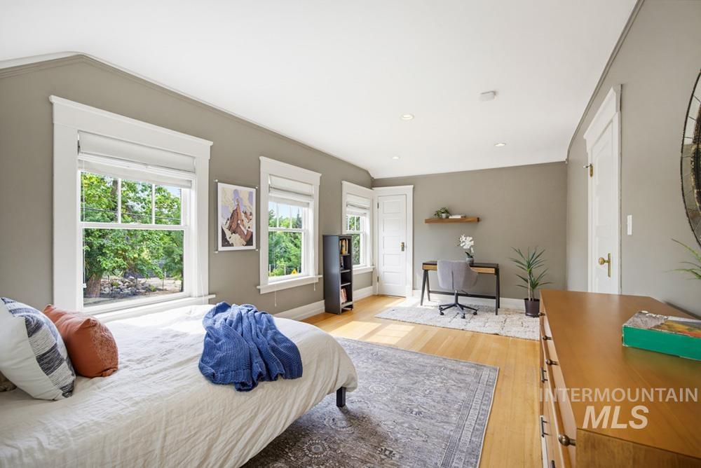 119 S Walnut St, Boise, Idaho 83712, 2 Bedrooms, 2 Bathrooms, Residential For Sale, Price $950,000, 98994977