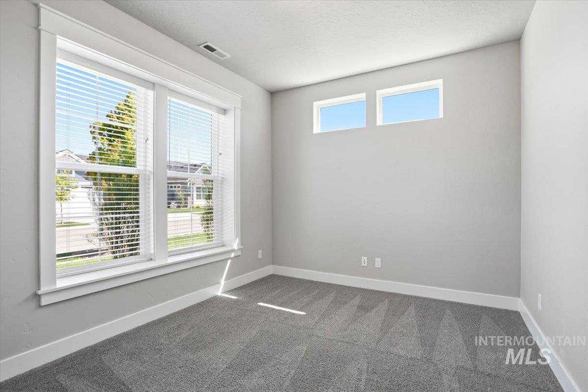 5017 S Hill Farm Ln, Meridian, Idaho 83642, 3 Bedrooms, 2 Bathrooms, Residential For Sale, Price $579,900, 98994978