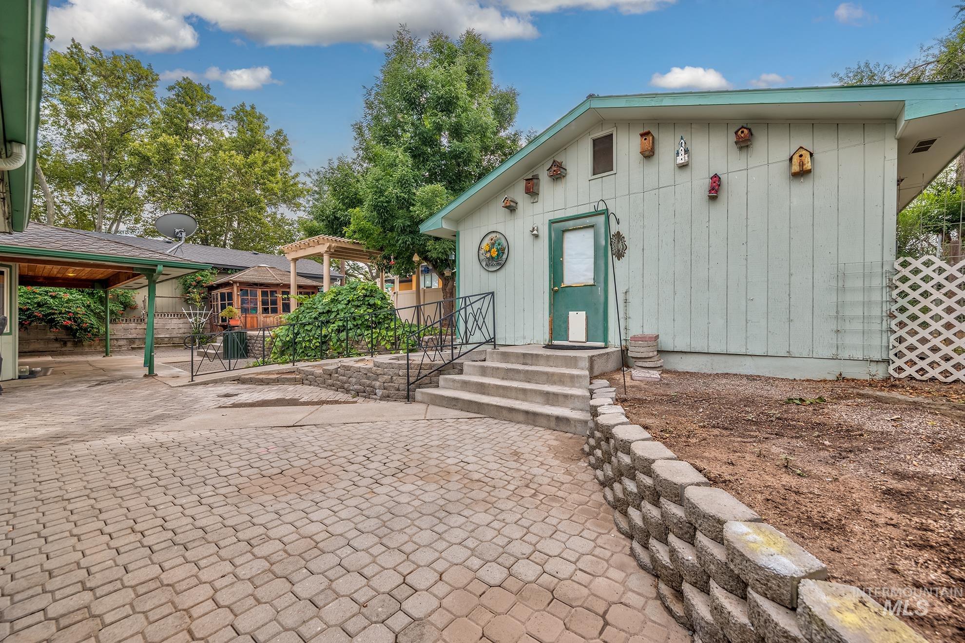 755 S Park Blvd, Ontario, Oregon 97914, 4 Bedrooms, 3 Bathrooms, Residential For Sale, Price $334,000, 98994980