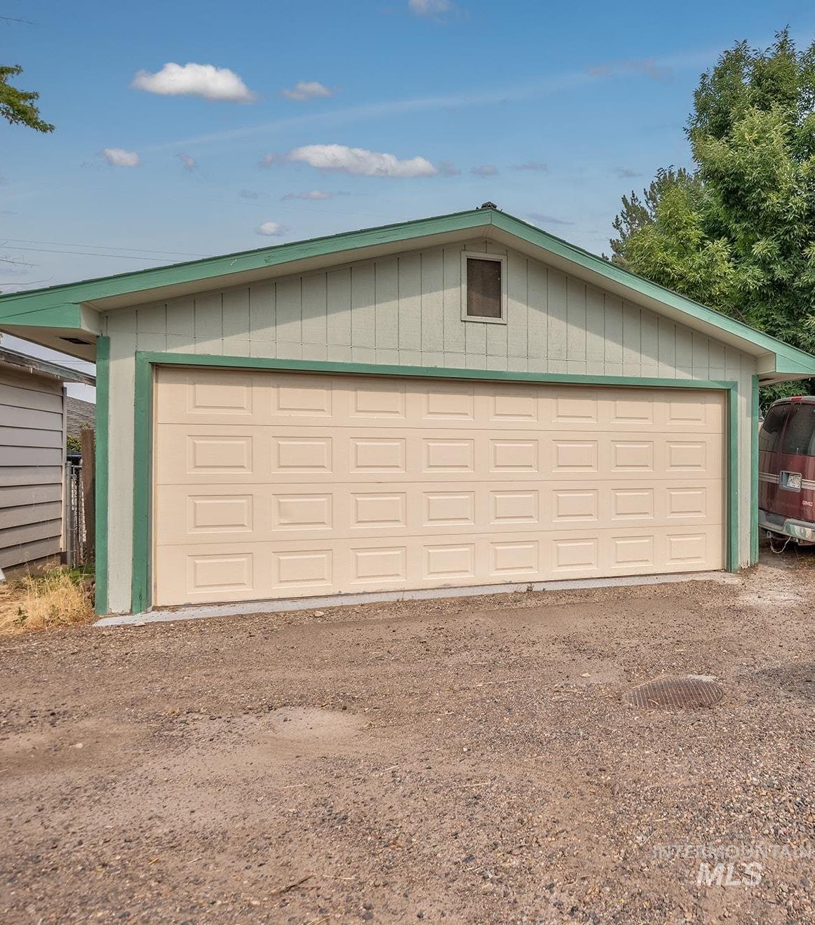 755 S Park Blvd, Ontario, Oregon 97914, 4 Bedrooms, 3 Bathrooms, Residential For Sale, Price $334,000, 98994980
