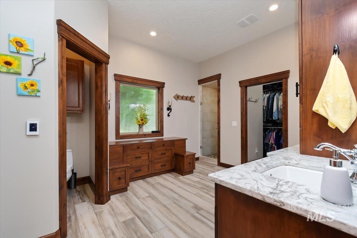 731 W Bogus View Dr., Eagle, Idaho 83616, 4 Bedrooms, 4 Bathrooms, Residential For Sale, Price $1,399,990, 98994983