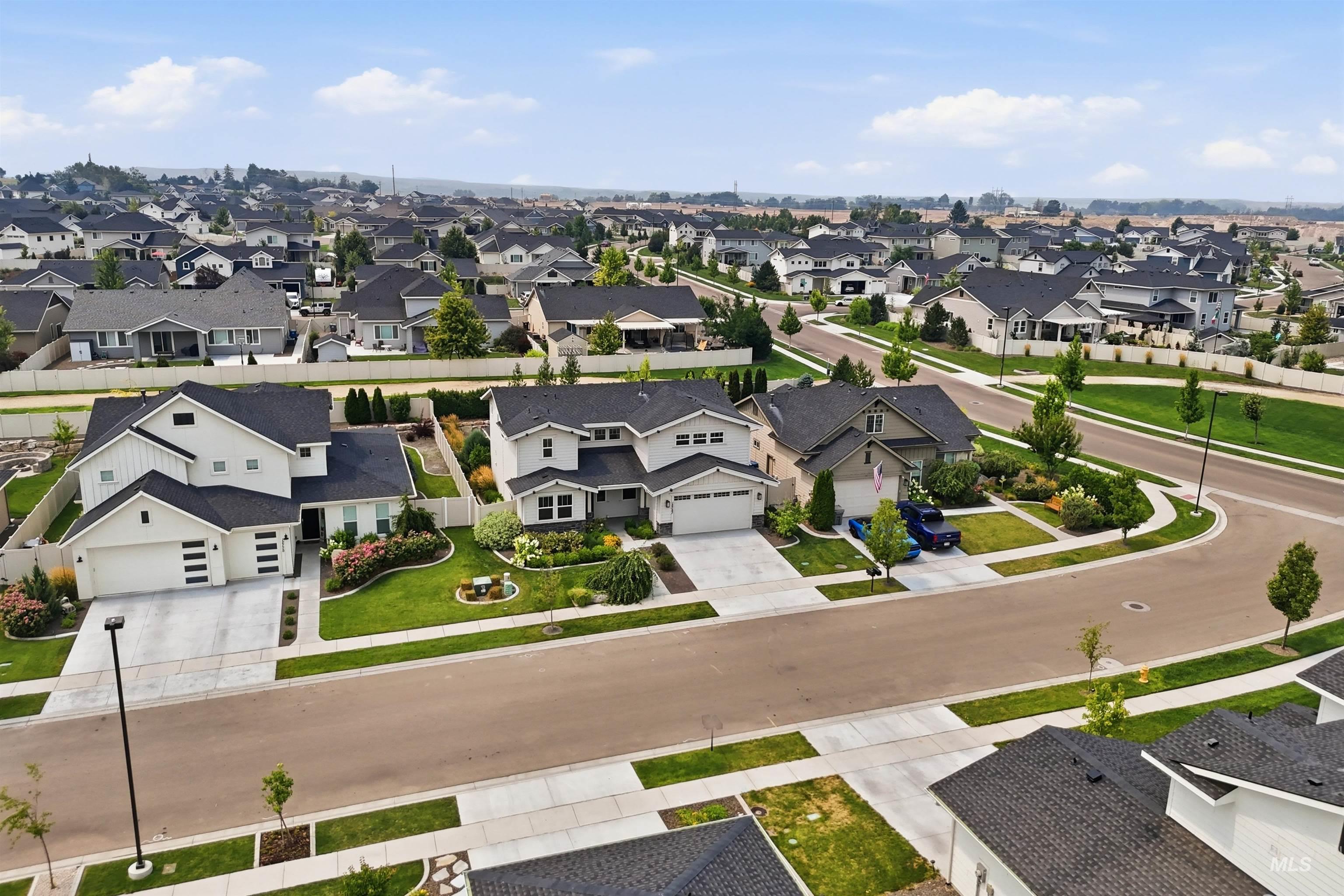 12787 S Farrara Way, Nampa, Idaho 83686, 3 Bedrooms, 2.5 Bathrooms, Residential For Sale, Price $549,000,MLS 98994988
