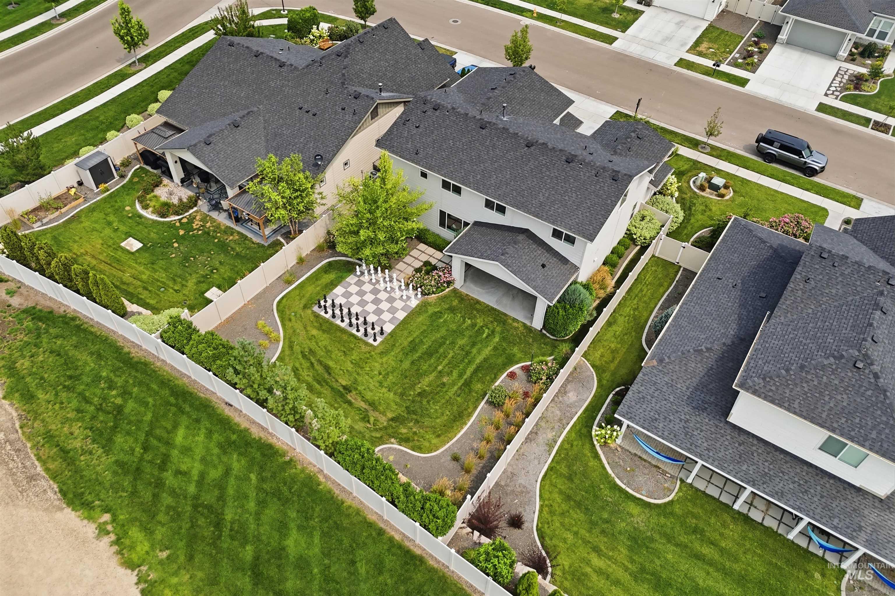 12787 S Farrara Way, Nampa, Idaho 83686, 3 Bedrooms, 2.5 Bathrooms, Residential For Sale, Price $549,000,MLS 98994988