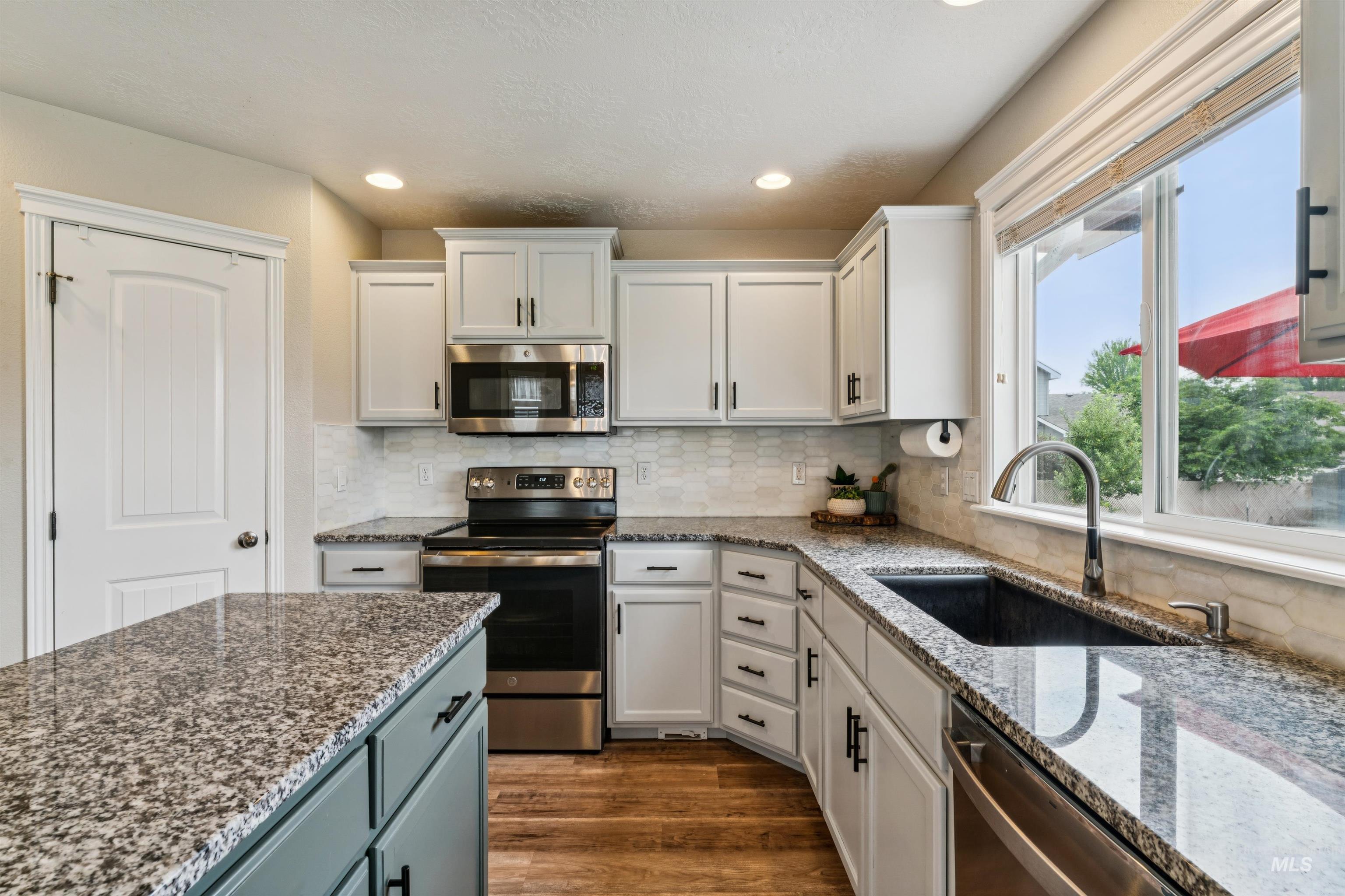 2899 S Bailey Ave, Meridian, Idaho 83642, 4 Bedrooms, 2.5 Bathrooms, Residential For Sale, Price $599,900,MLS 98994991