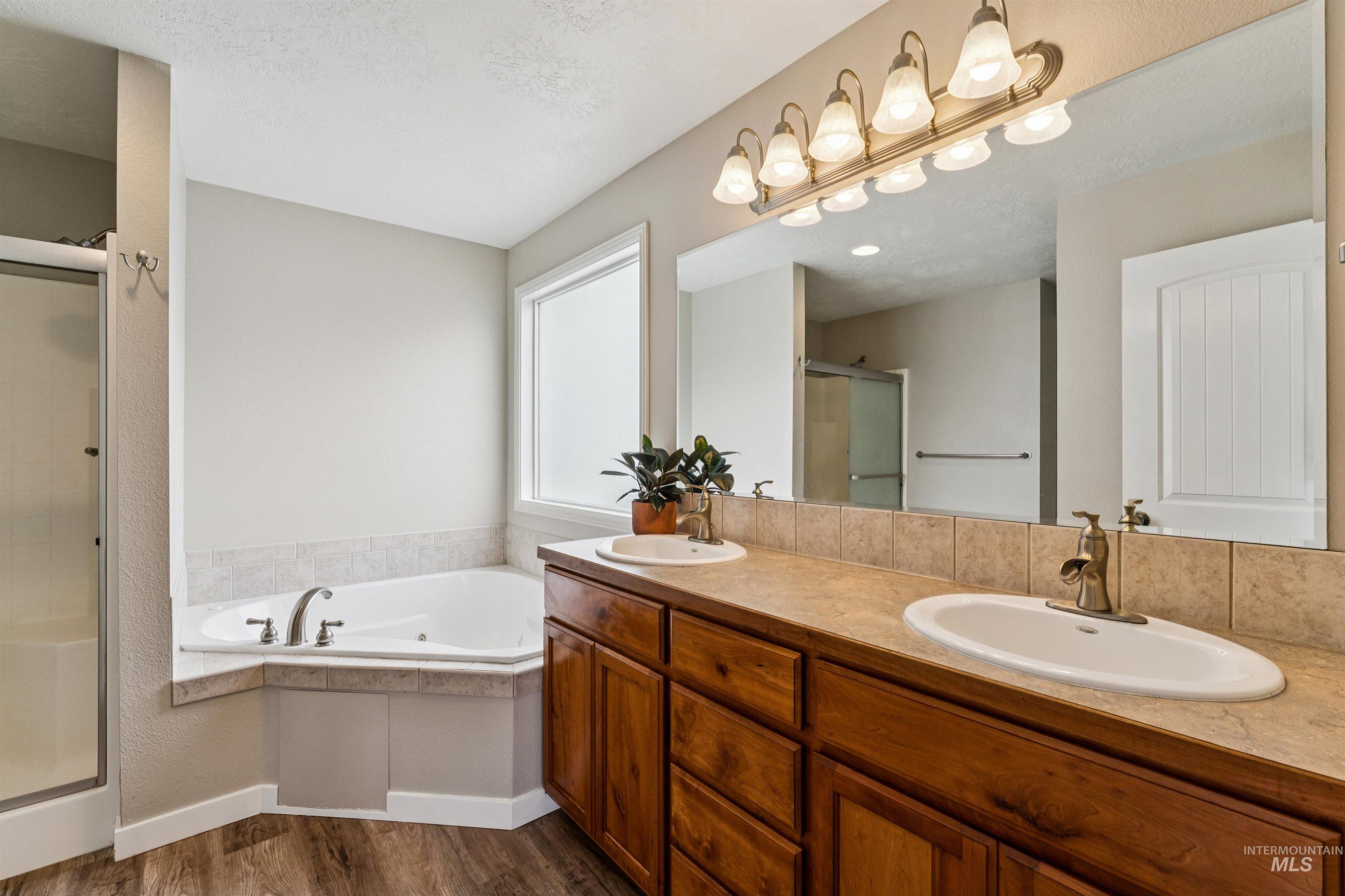 2899 S Bailey Ave, Meridian, Idaho 83642, 4 Bedrooms, 2.5 Bathrooms, Residential For Sale, Price $599,900,MLS 98994991