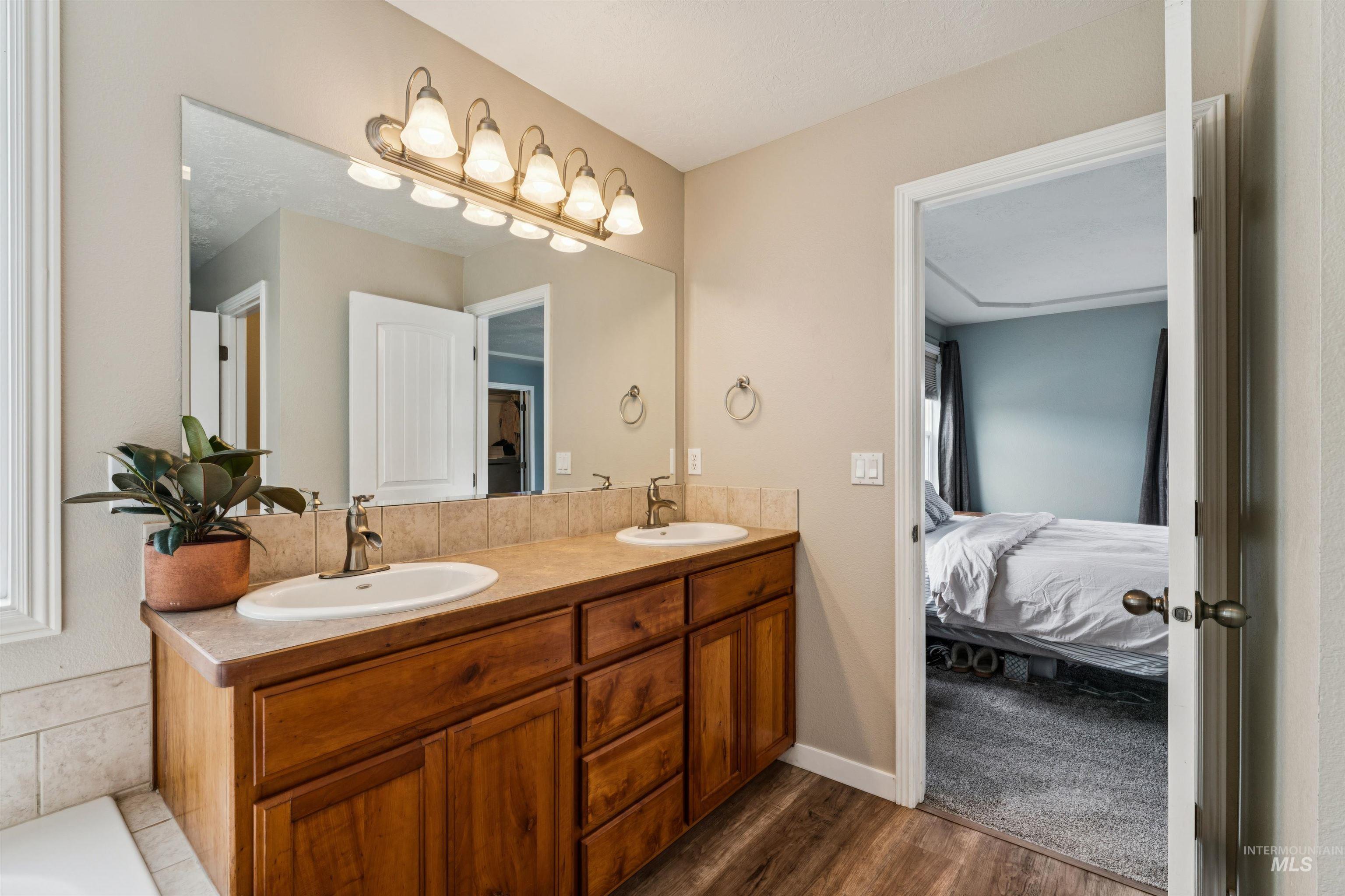 2899 S Bailey Ave, Meridian, Idaho 83642, 4 Bedrooms, 2.5 Bathrooms, Residential For Sale, Price $599,900,MLS 98994991