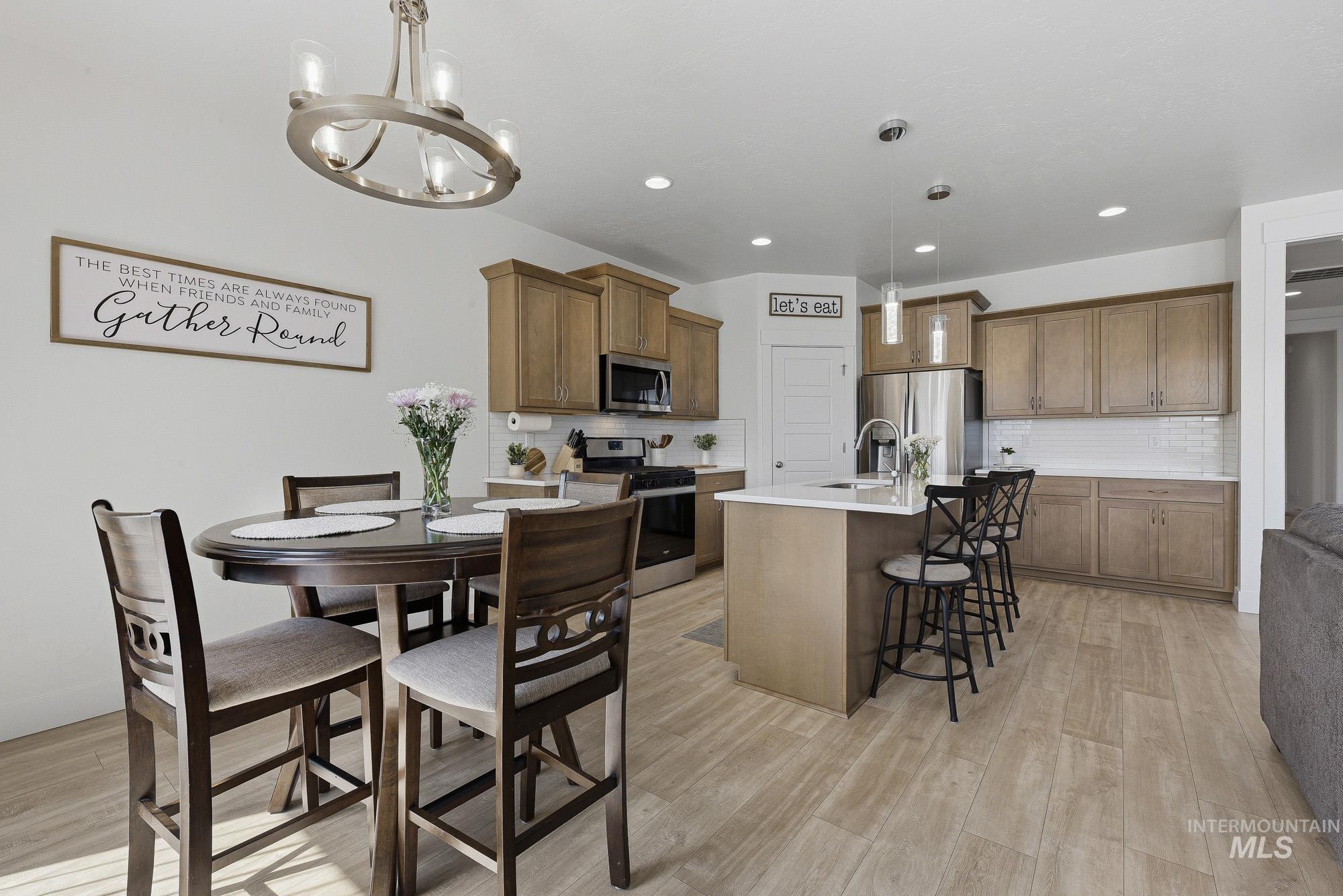 1001 E Pursuit Drive, Kuna, Idaho 83634, 3 Bedrooms, 2 Bathrooms, Residential For Sale, Price $475,000,MLS 98994993
