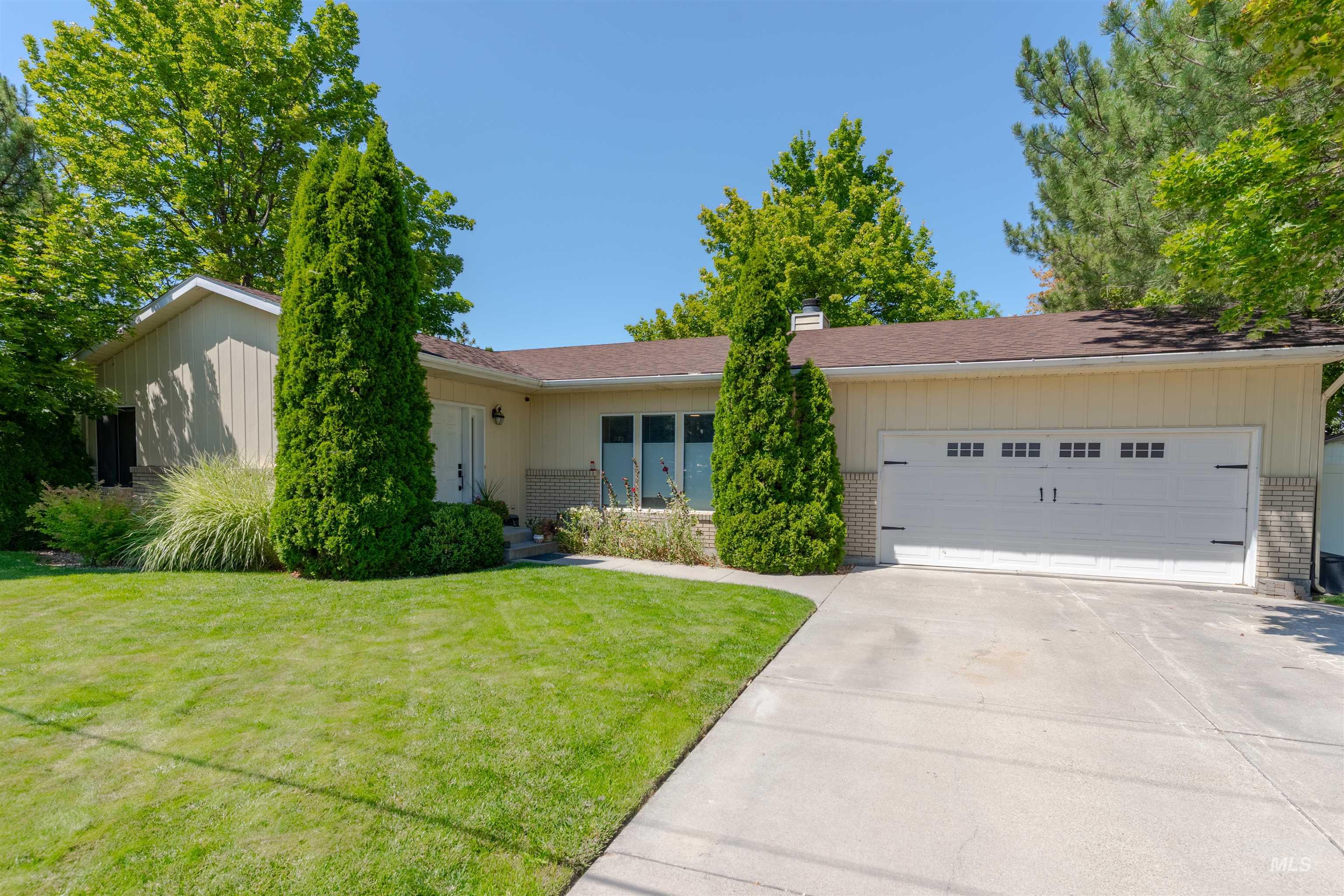 2711 Elizabeth Blvd, Twin Falls, Idaho 83301, 3 Bedrooms, 2 Bathrooms, Residential For Sale, Price $350,000, 98994995