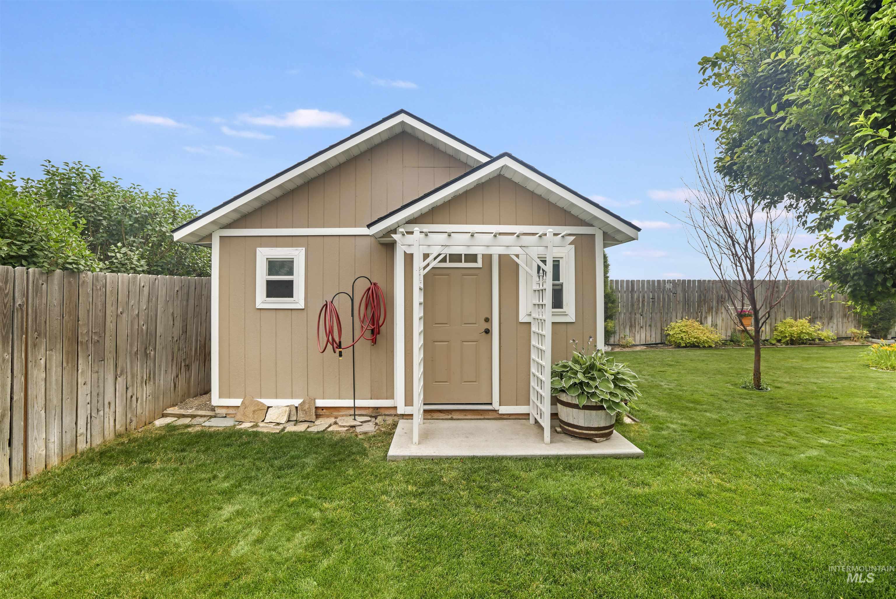 2306 Eastbrooke Rd, Twin Falls, Idaho 83301, 4 Bedrooms, 2.5 Bathrooms, Residential For Sale, Price $460,000,MLS 98994996