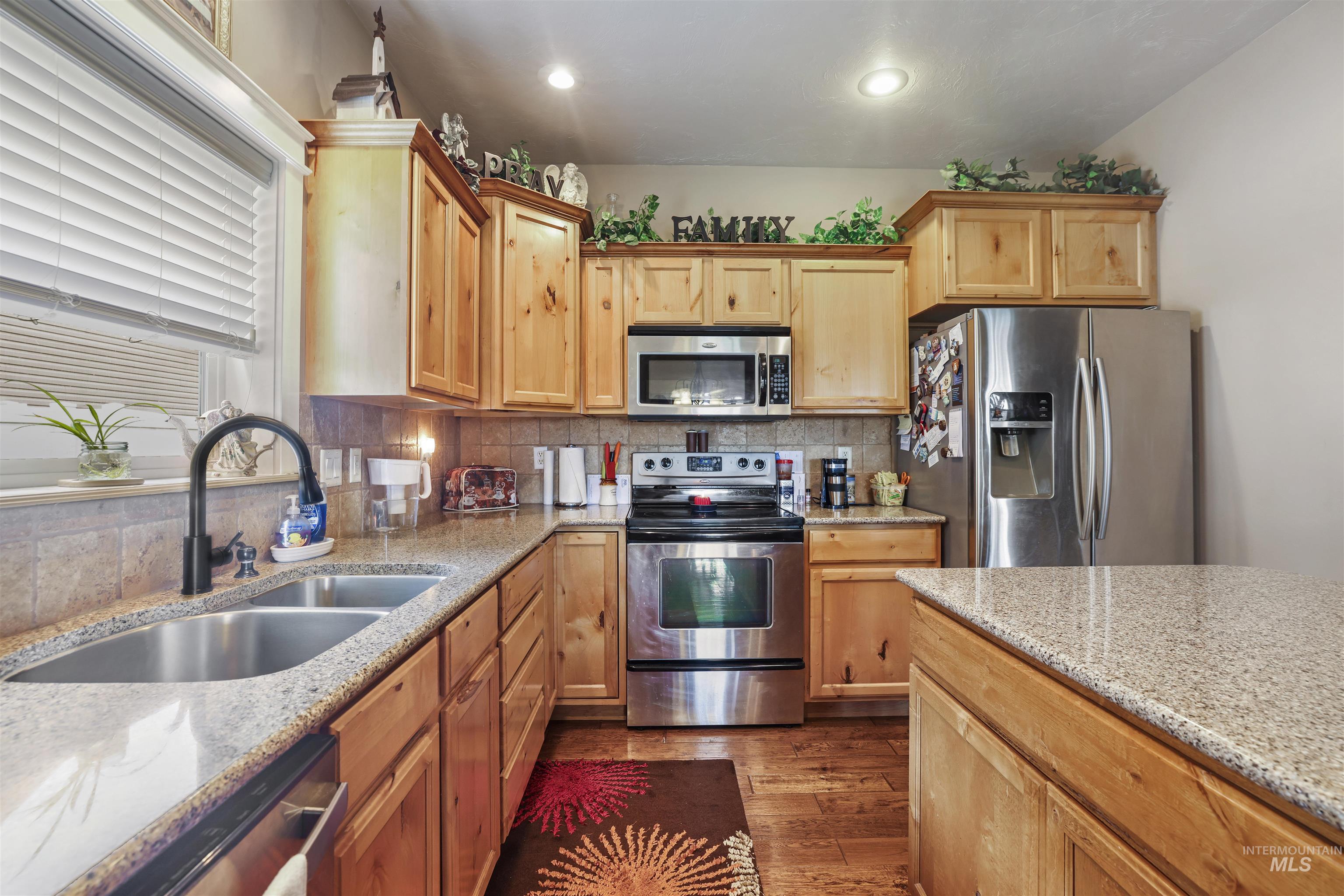 2306 Eastbrooke Rd, Twin Falls, Idaho 83301, 4 Bedrooms, 2.5 Bathrooms, Residential For Sale, Price $460,000,MLS 98994996