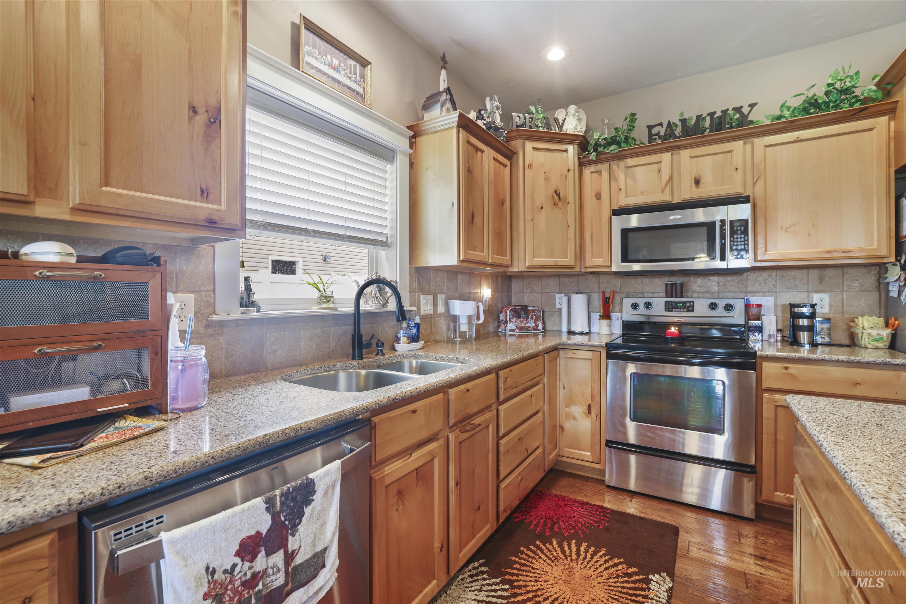 2306 Eastbrooke Rd, Twin Falls, Idaho 83301, 4 Bedrooms, 2.5 Bathrooms, Residential For Sale, Price $460,000,MLS 98994996