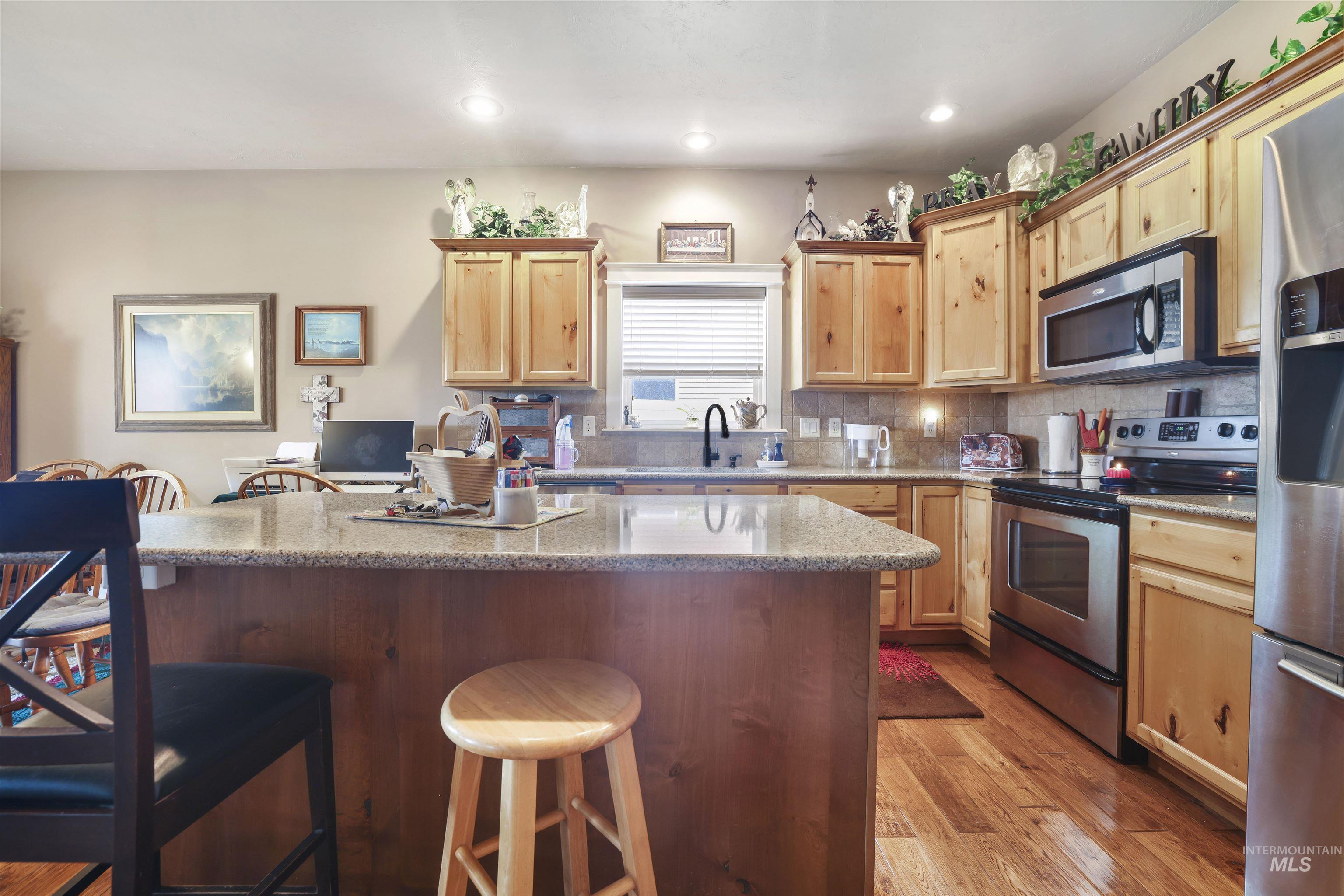 2306 Eastbrooke Rd, Twin Falls, Idaho 83301, 4 Bedrooms, 2.5 Bathrooms, Residential For Sale, Price $460,000,MLS 98994996