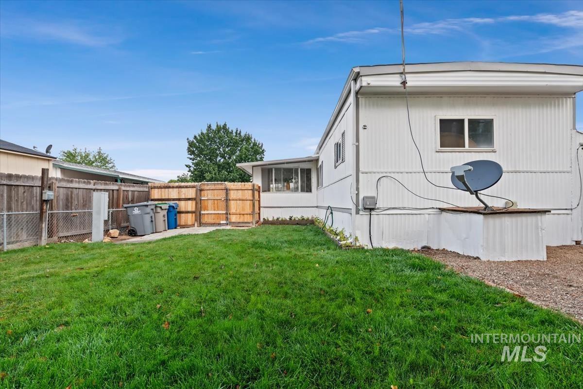 3686 S Clacton Way, Boise, Idaho 83716, 2 Bedrooms, 1.5 Bathrooms, Residential For Sale, Price $275,000, 98994997