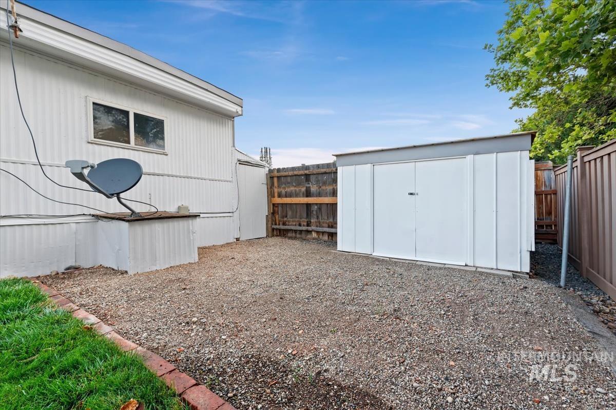 3686 S Clacton Way, Boise, Idaho 83716, 2 Bedrooms, 1.5 Bathrooms, Residential For Sale, Price $275,000, 98994997
