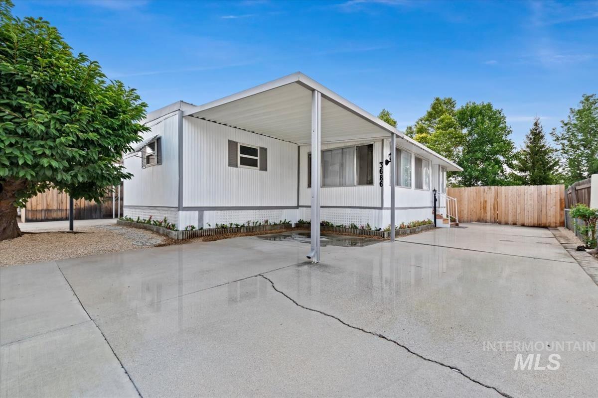 3686 S Clacton Way, Boise, Idaho 83716, 2 Bedrooms, 1.5 Bathrooms, Residential For Sale, Price $275,000, 98994997