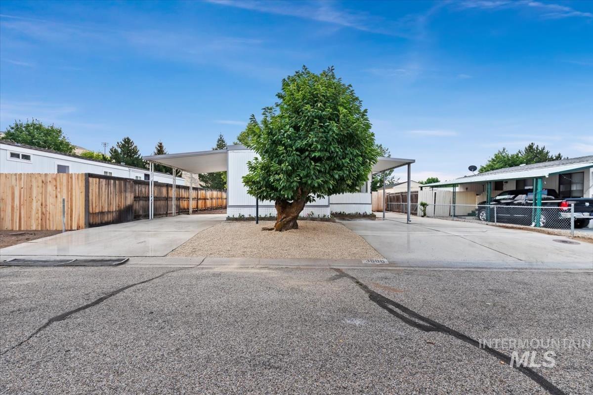 3686 S Clacton Way, Boise, Idaho 83716, 2 Bedrooms, 1.5 Bathrooms, Residential For Sale, Price $275,000, 98994997