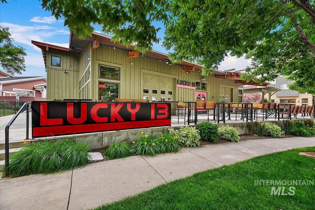 3686 S Clacton Way, Boise, Idaho 83716, 2 Bedrooms, 1.5 Bathrooms, Residential For Sale, Price $275,000,MLS 98994997