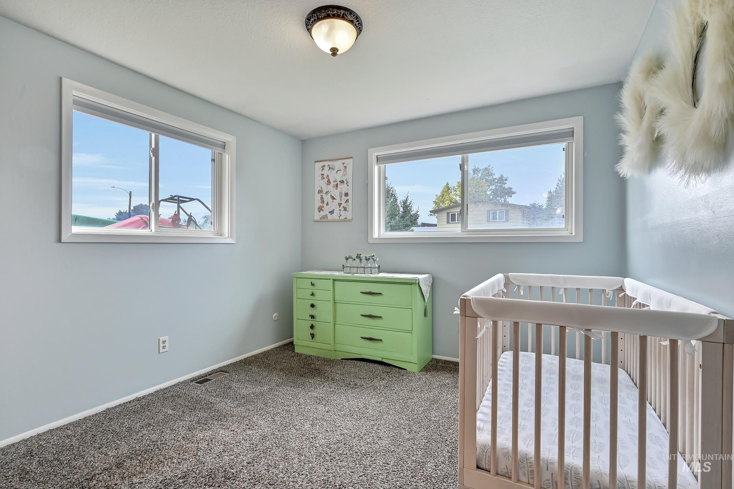 8820 W San Anita, Boise, Idaho 83704, 3 Bedrooms, 2.5 Bathrooms, Residential For Sale, Price $460,000,MLS 98994998