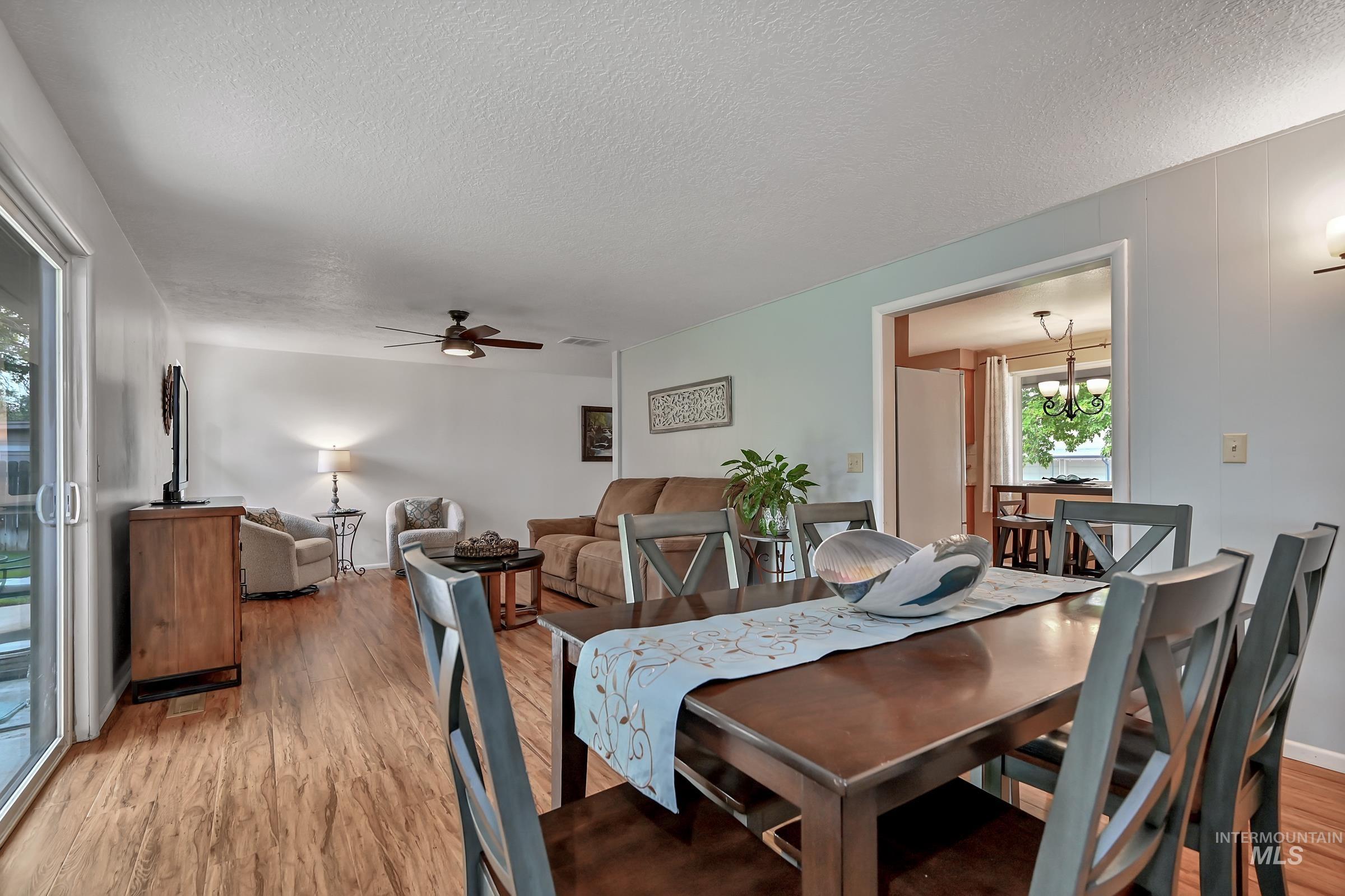 8820 W San Anita, Boise, Idaho 83704, 3 Bedrooms, 2.5 Bathrooms, Residential For Sale, Price $460,000,MLS 98994998