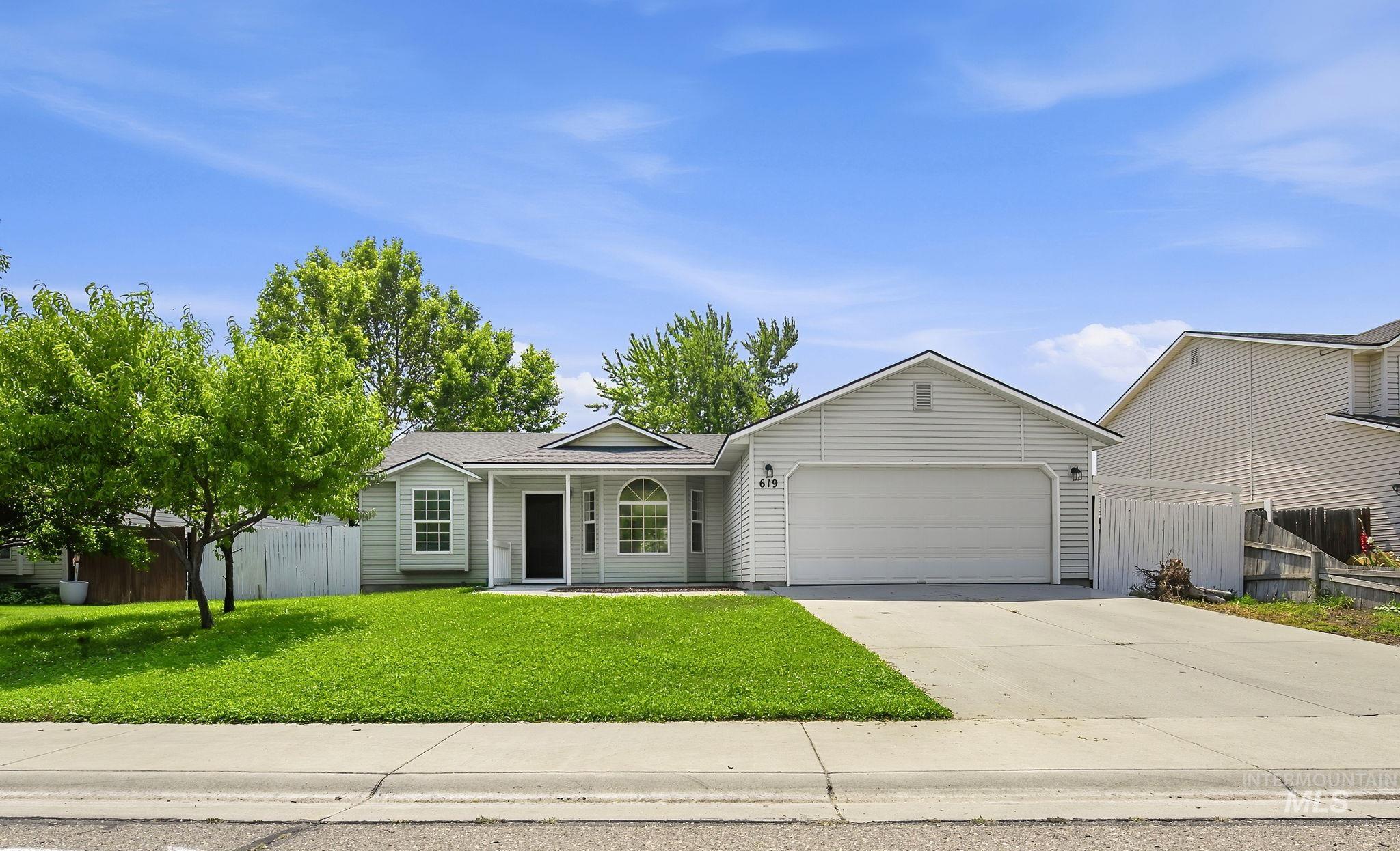 619 E Trail Creek Dr, Nampa, Idaho 83686, 3 Bedrooms, 2 Bathrooms, Residential For Sale, Price $388,000, 98994999