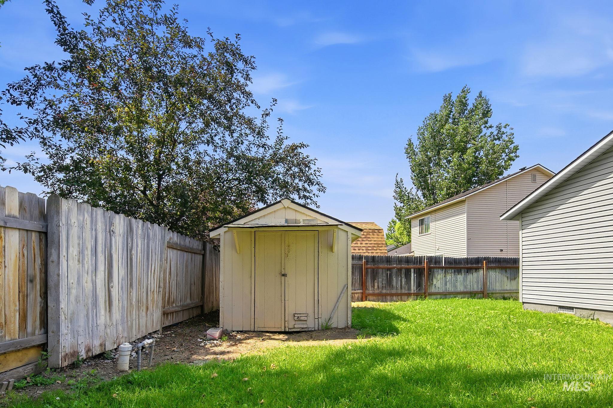 619 E Trail Creek Dr, Nampa, Idaho 83686, 3 Bedrooms, 2 Bathrooms, Residential For Sale, Price $388,000, 98994999