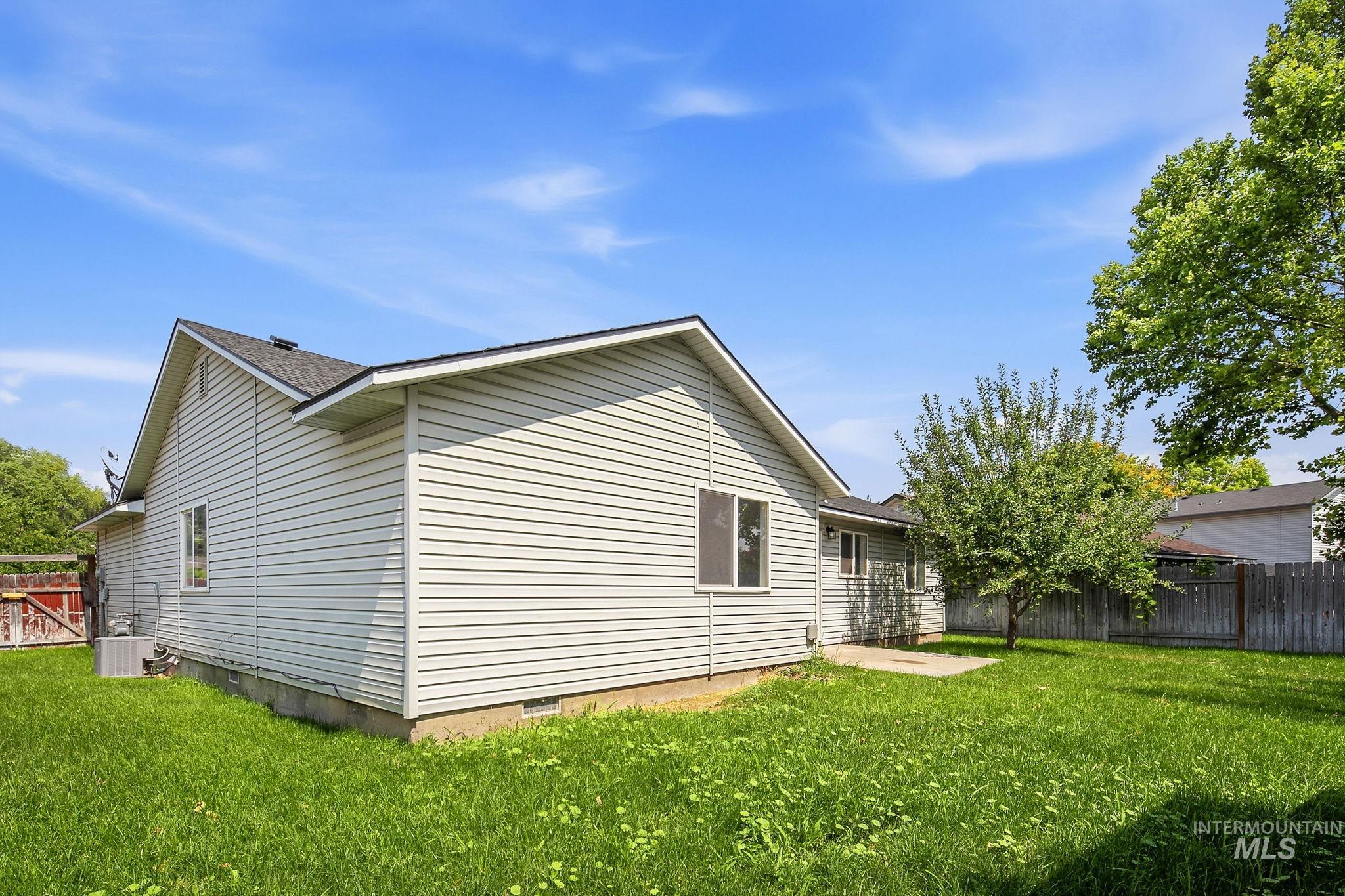 619 E Trail Creek Dr, Nampa, Idaho 83686, 3 Bedrooms, 2 Bathrooms, Residential For Sale, Price $388,000, 98994999