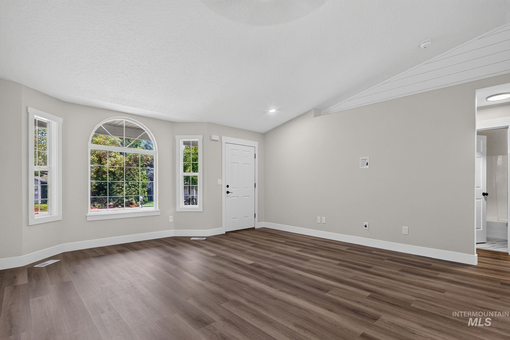 619 E Trail Creek Dr, Nampa, Idaho 83686, 3 Bedrooms, 2 Bathrooms, Residential For Sale, Price $388,000, 98994999