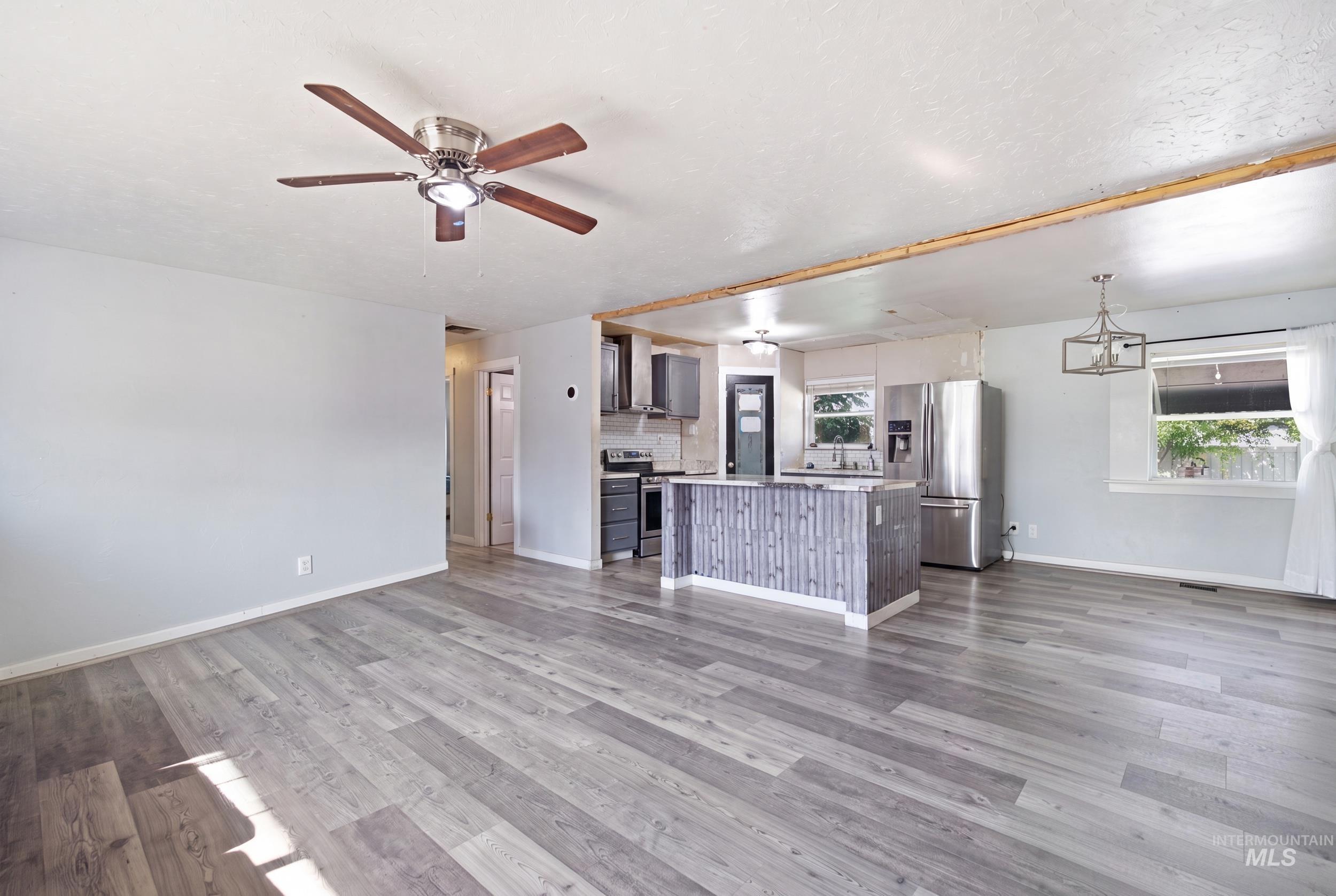 1205 Chicago St, Nampa, Idaho 83686, 5 Bedrooms, 2 Bathrooms, Residential For Sale, Price $479,000,MLS 98995000