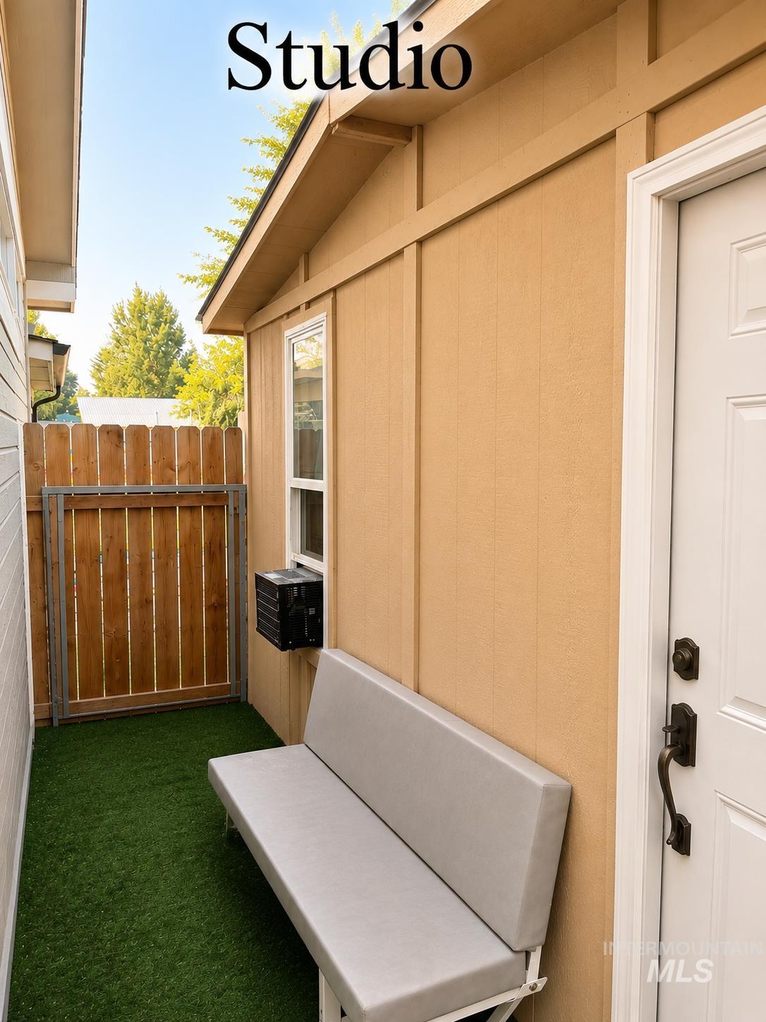 1205 Chicago St, Nampa, Idaho 83686, 5 Bedrooms, 2 Bathrooms, Residential For Sale, Price $459,900,MLS 98995000