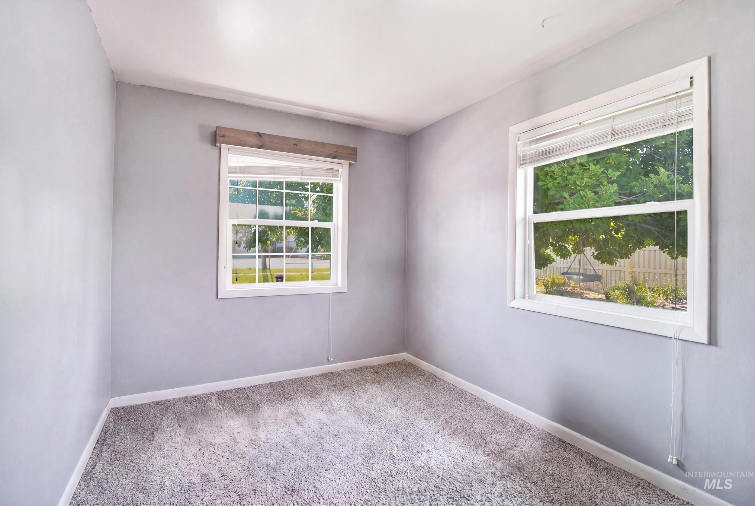 1205 Chicago St, Nampa, Idaho 83686, 5 Bedrooms, 2 Bathrooms, Residential For Sale, Price $479,000,MLS 98995000