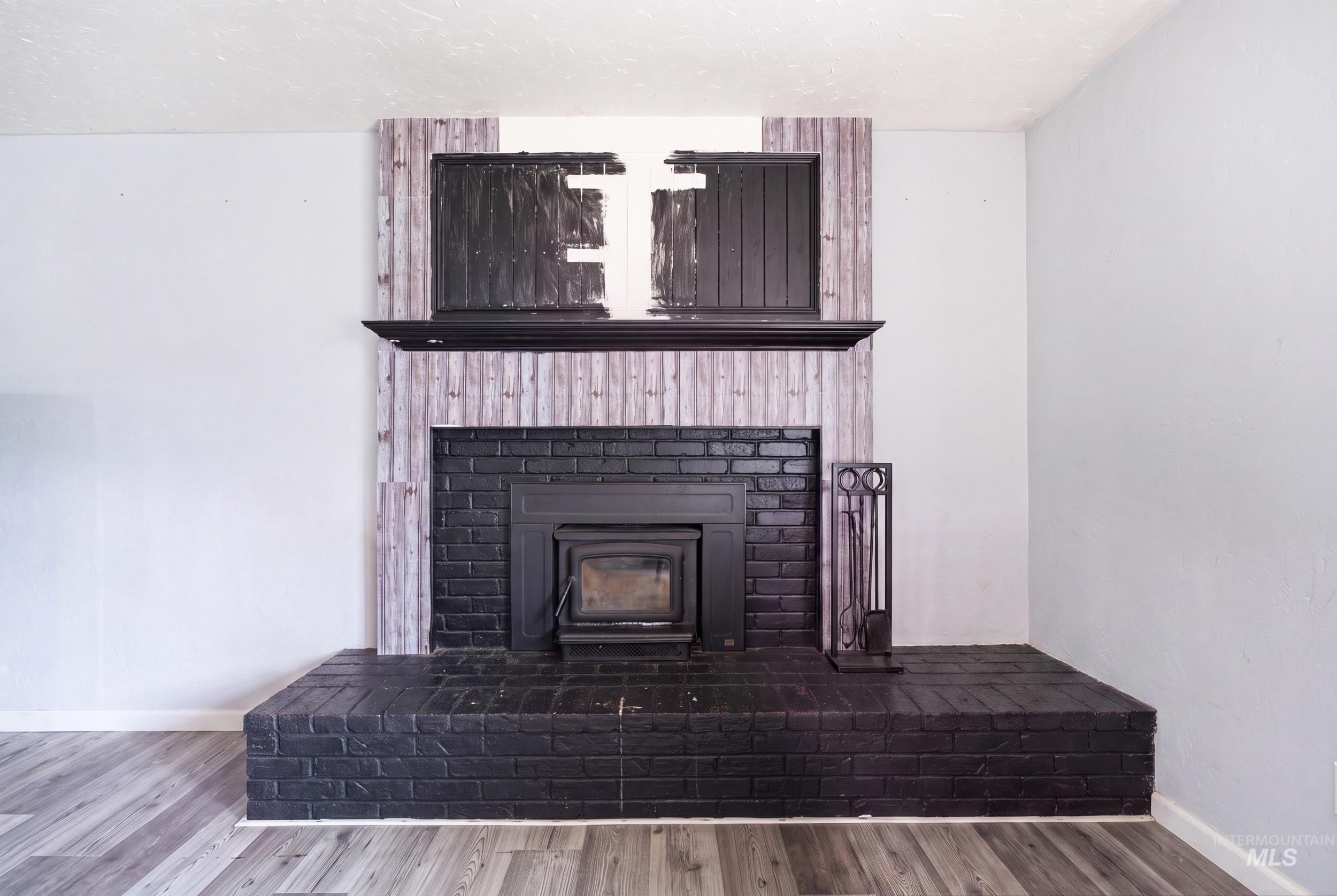 1205 Chicago St, Nampa, Idaho 83686, 5 Bedrooms, 2 Bathrooms, Residential For Sale, Price $479,000,MLS 98995000