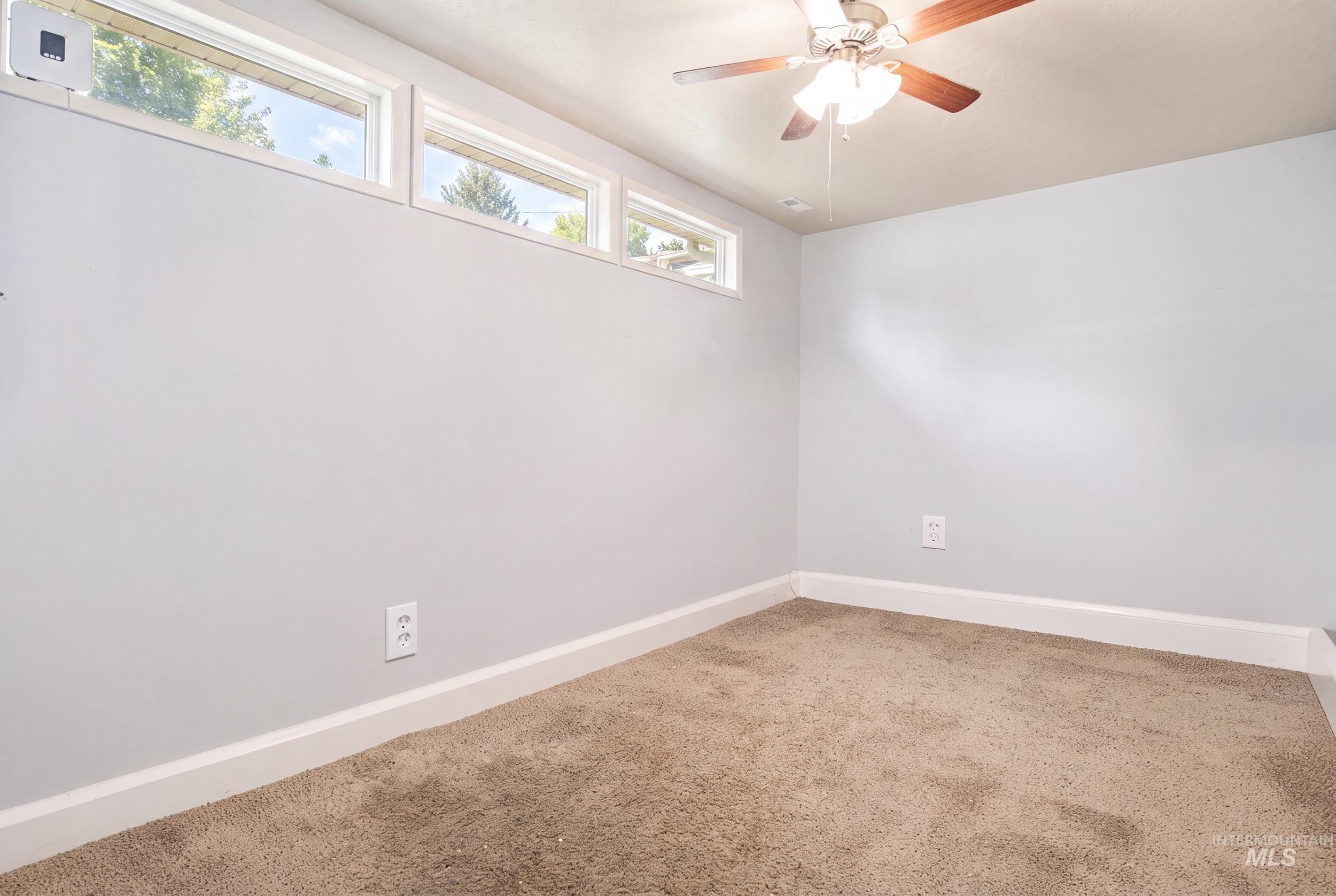 1205 Chicago St, Nampa, Idaho 83686, 5 Bedrooms, 2 Bathrooms, Residential For Sale, Price $479,000,MLS 98995000