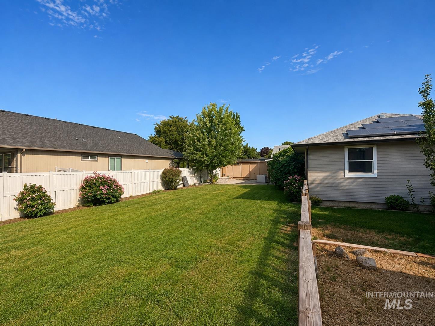 1205 Chicago St, Nampa, Idaho 83686, 5 Bedrooms, 2 Bathrooms, Residential For Sale, Price $459,900,MLS 98995000