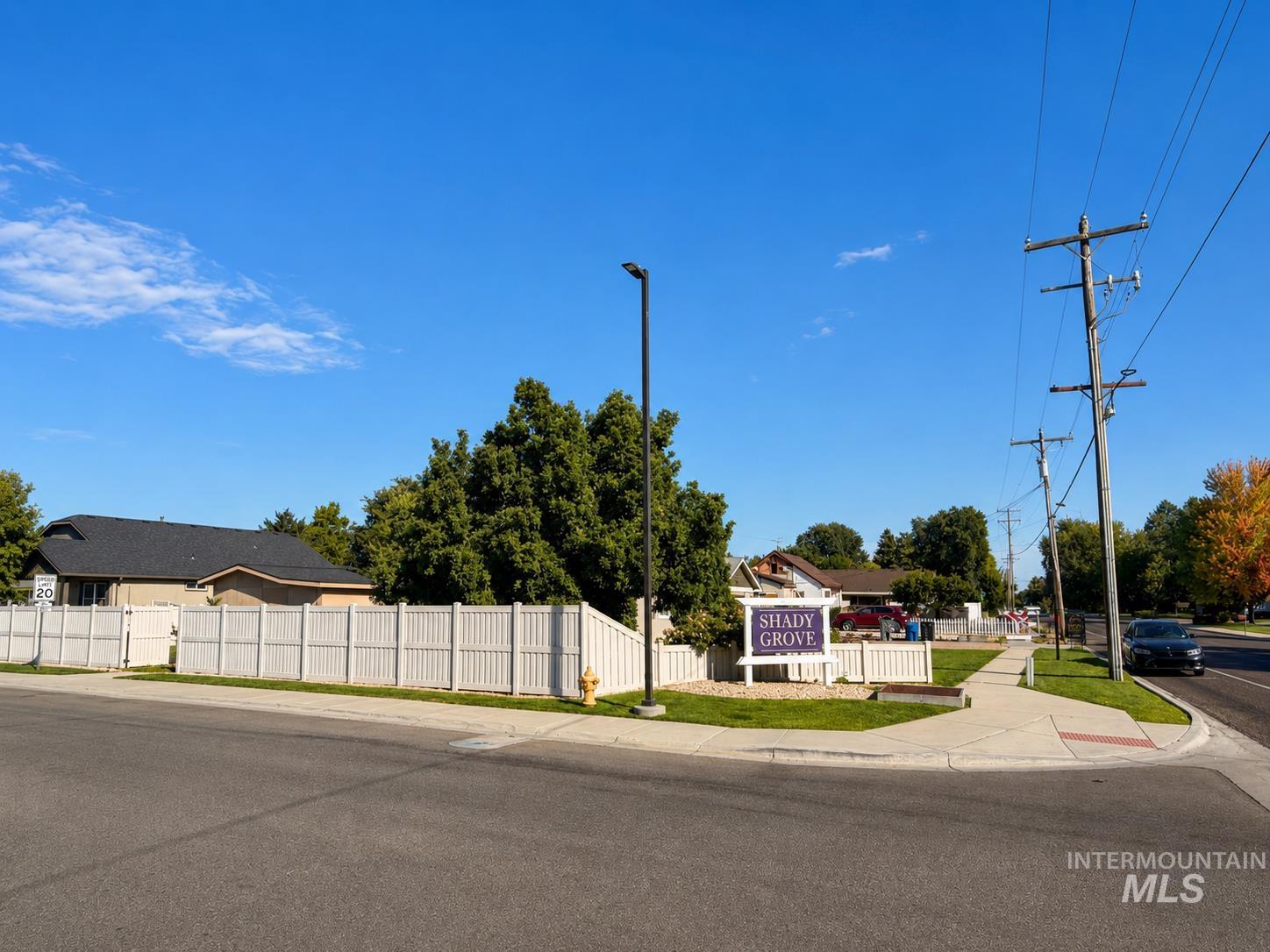 1205 Chicago St, Nampa, Idaho 83686, 5 Bedrooms, 2 Bathrooms, Residential For Sale, Price $459,900,MLS 98995000