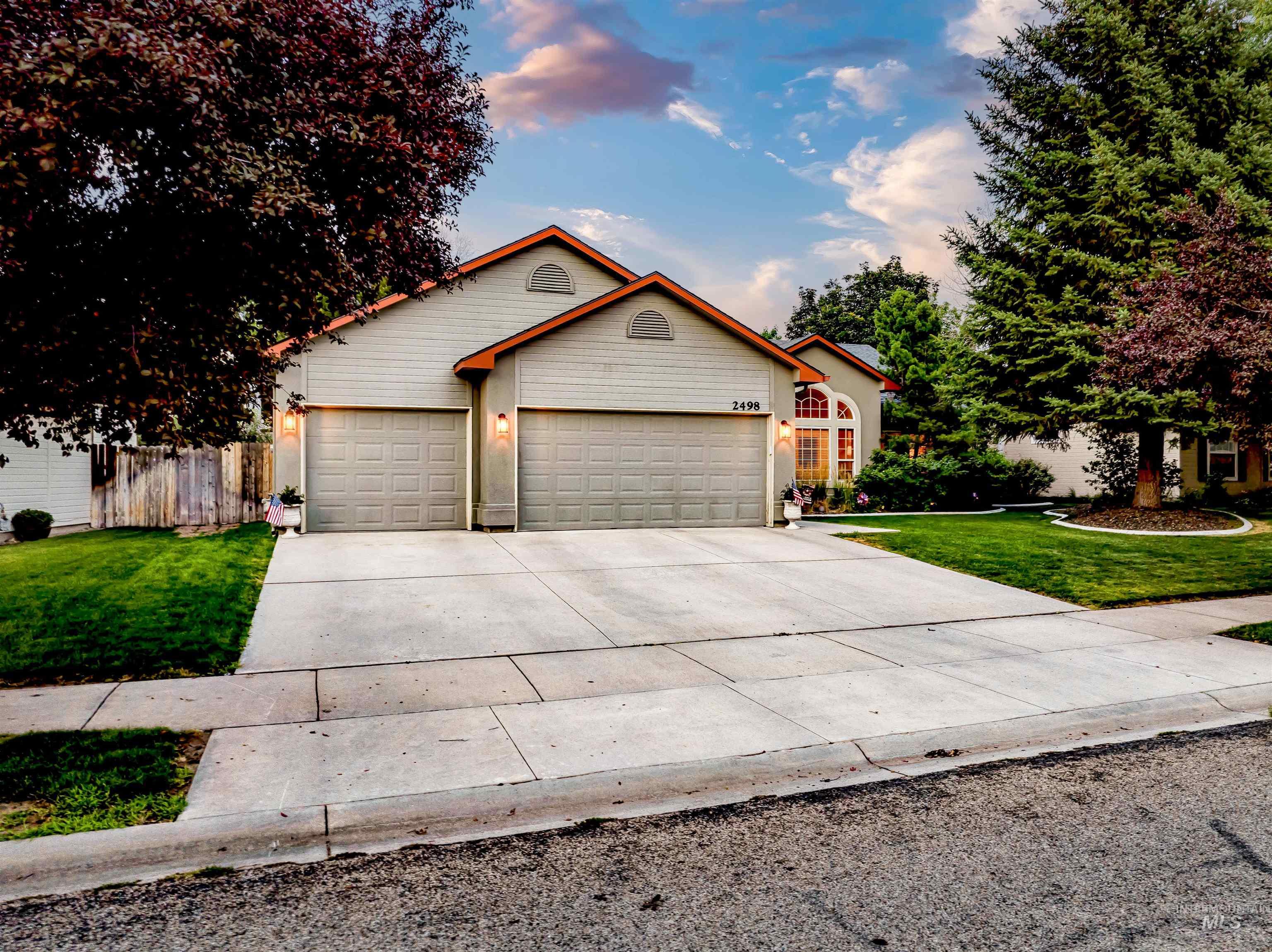 2498 S Bayou Bar Way, Meridian, Idaho 83642, 3 Bedrooms, 2 Bathrooms, Residential For Sale, Price $515,000,MLS 98995001