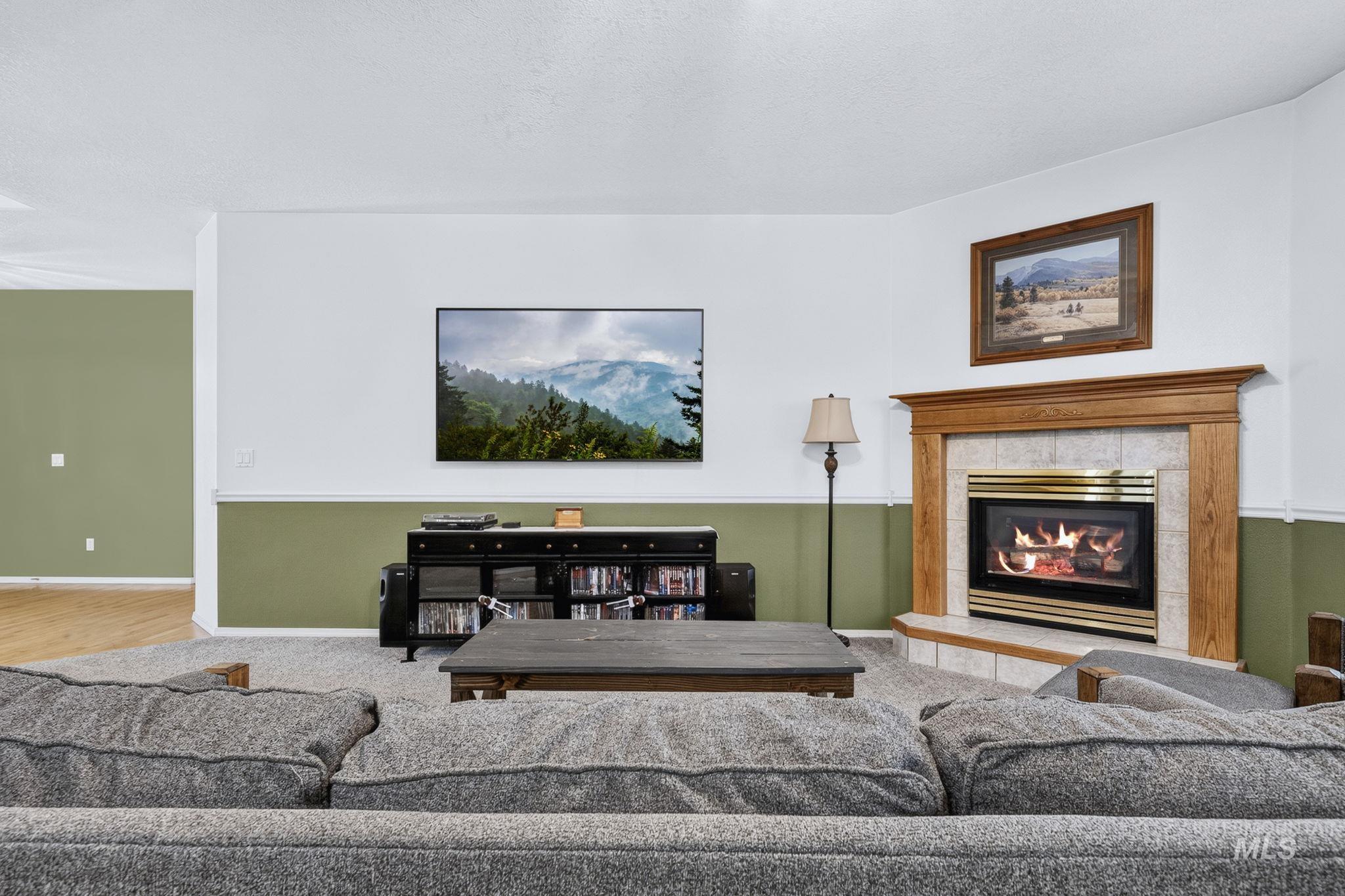 2498 S Bayou Bar Way, Meridian, Idaho 83642, 3 Bedrooms, 2 Bathrooms, Residential For Sale, Price $515,000,MLS 98995001