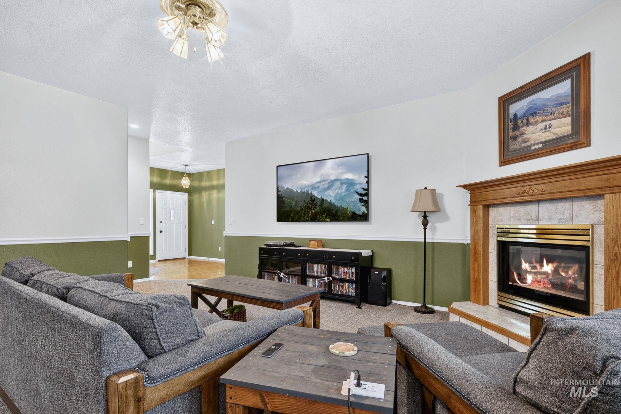 2498 S Bayou Bar Way, Meridian, Idaho 83642, 3 Bedrooms, 2 Bathrooms, Residential For Sale, Price $515,000,MLS 98995001