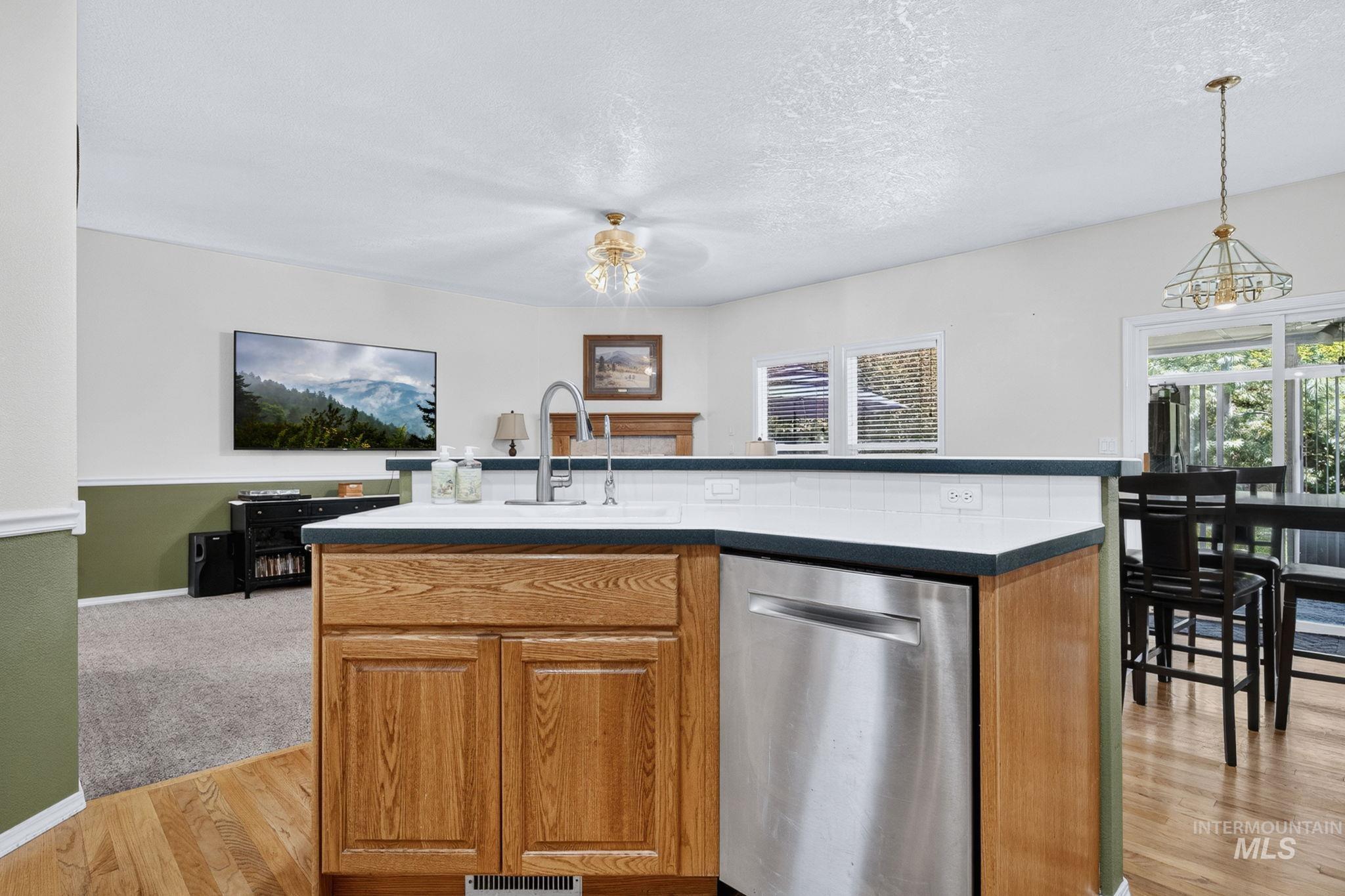 2498 S Bayou Bar Way, Meridian, Idaho 83642, 3 Bedrooms, 2 Bathrooms, Residential For Sale, Price $515,000,MLS 98995001