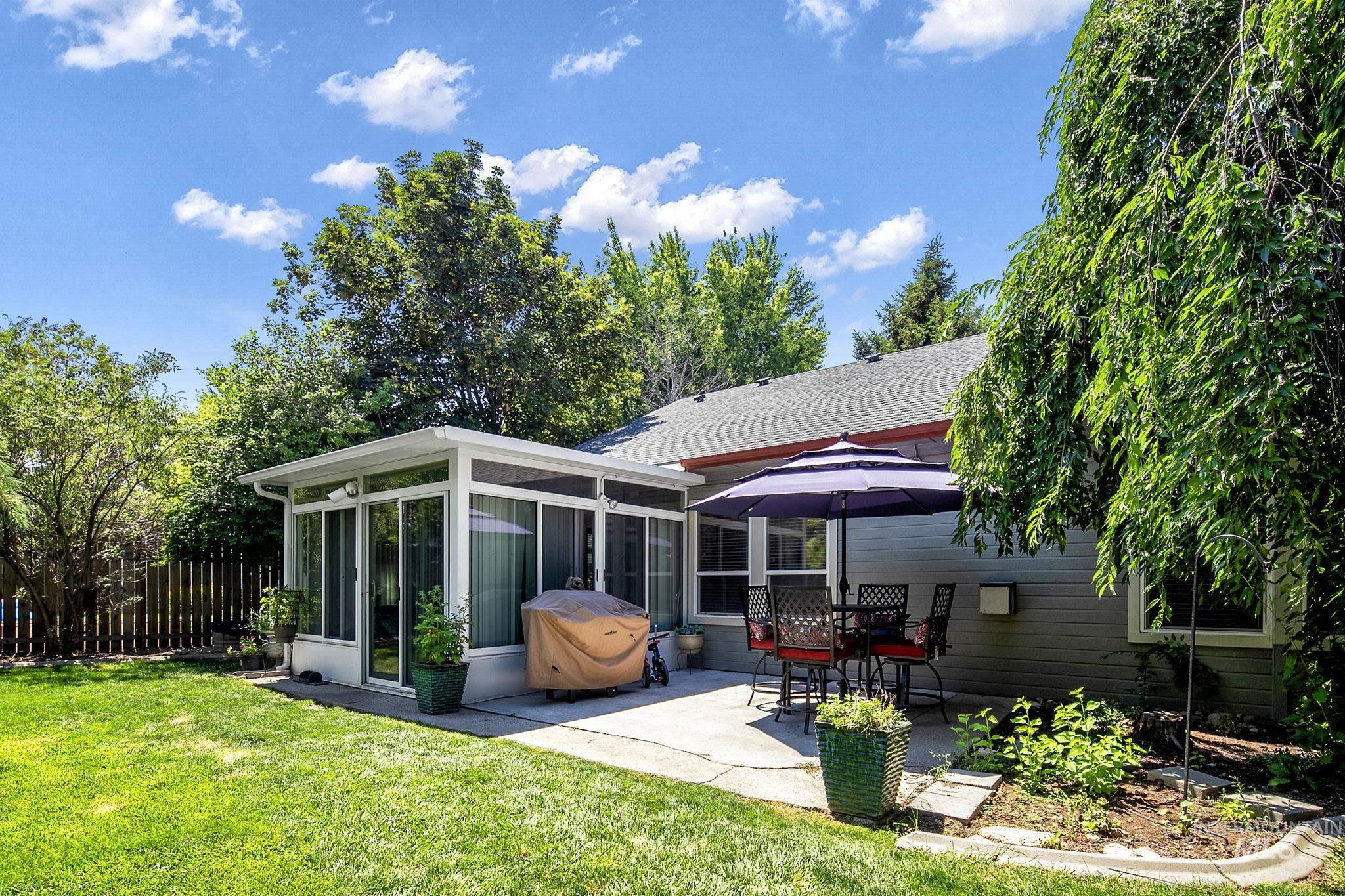 2498 S Bayou Bar Way, Meridian, Idaho 83642, 3 Bedrooms, 2 Bathrooms, Residential For Sale, Price $515,000,MLS 98995001