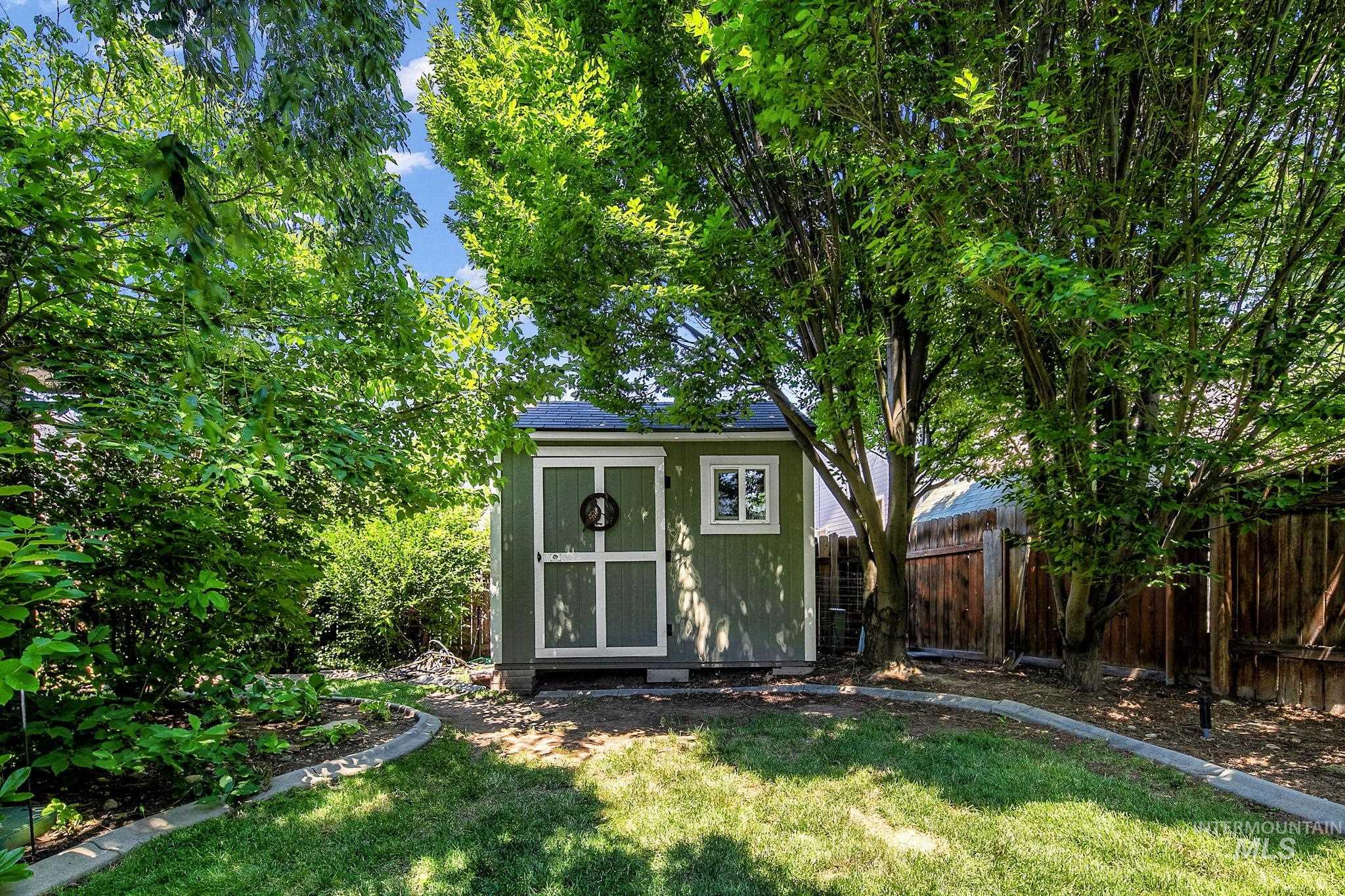 2498 S Bayou Bar Way, Meridian, Idaho 83642, 3 Bedrooms, 2 Bathrooms, Residential For Sale, Price $515,000,MLS 98995001