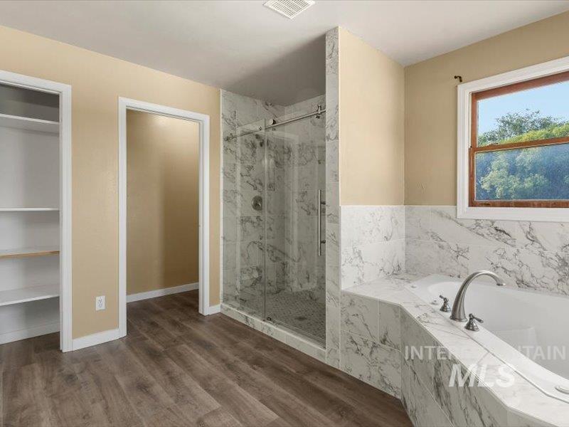 5311 Tripple Ct, Nampa, Idaho 83687, 4 Bedrooms, 2.5 Bathrooms, Residential For Sale, Price $1,100,000,MLS 98995002