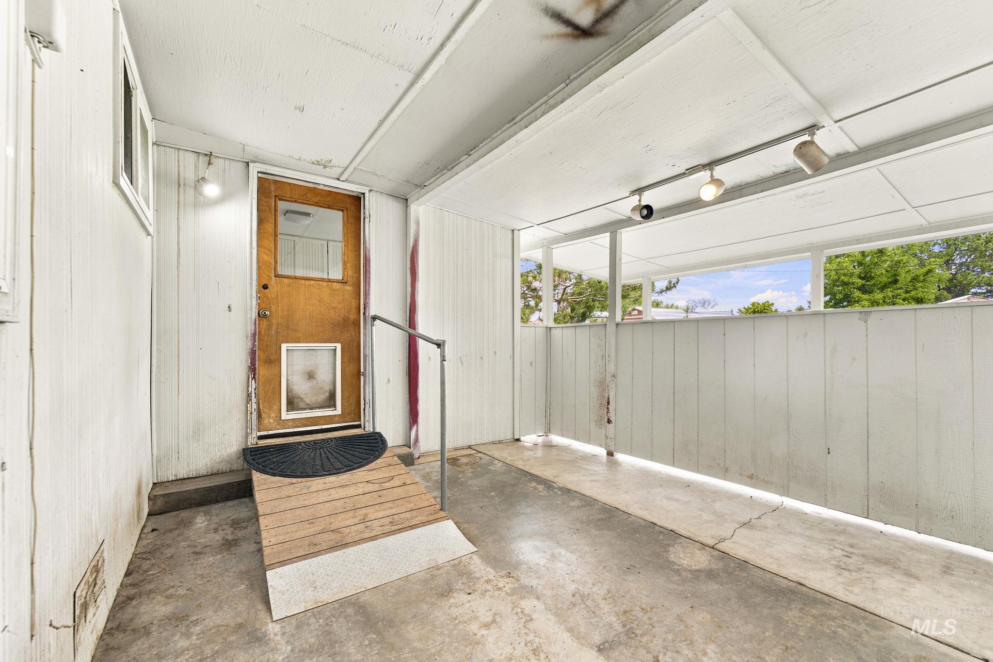 1609 E Beech St, Caldwell, Idaho 83605, 3 Bedrooms, 2 Bathrooms, Residential For Sale, Price $340,000, 98995003