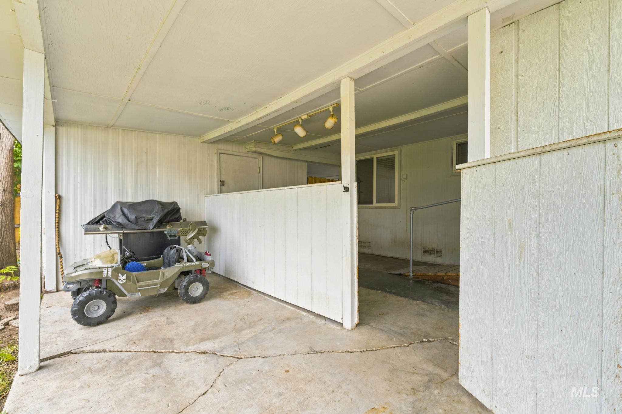 1609 E Beech St, Caldwell, Idaho 83605, 3 Bedrooms, 2 Bathrooms, Residential For Sale, Price $340,000, 98995003