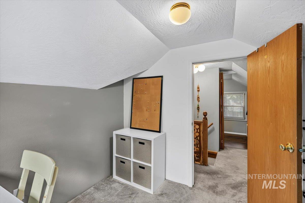 1401 Cleveland Blvd, Caldwell, Idaho 83605, 4 Bedrooms, 1.5 Bathrooms, Residential For Sale, Price $399,000,MLS 98995006