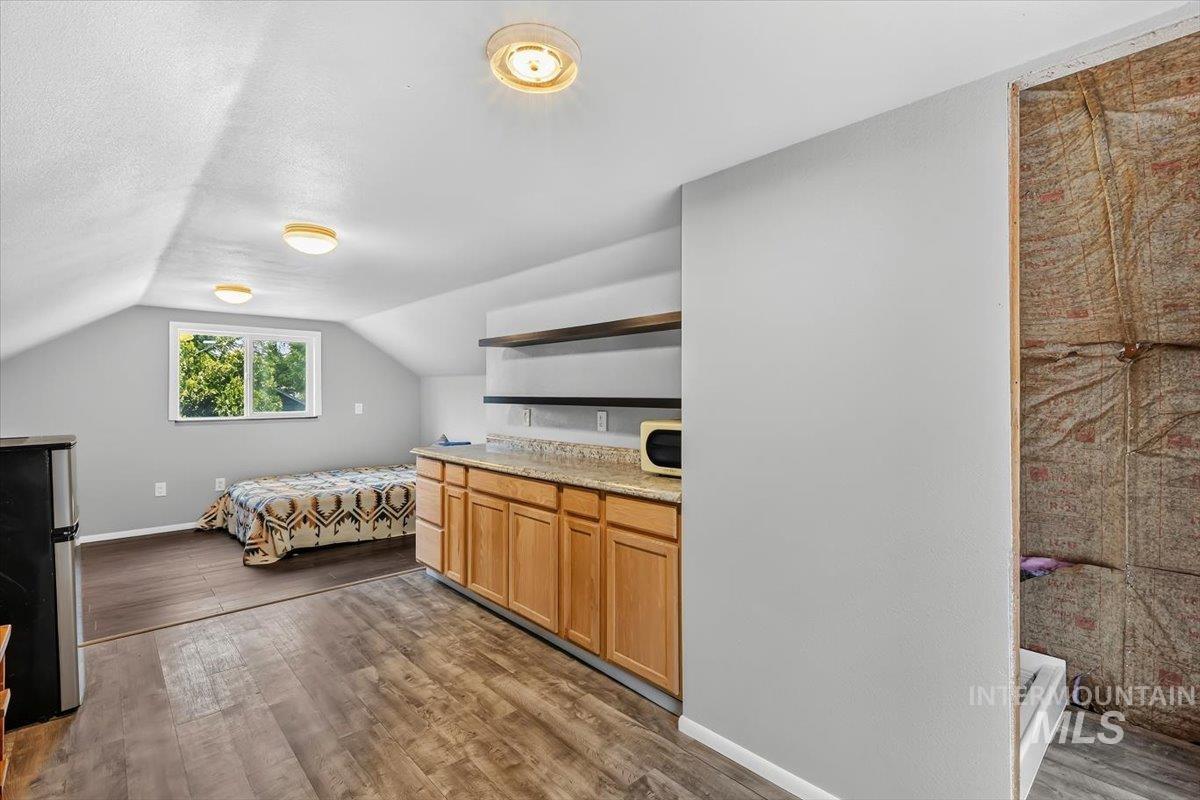 1401 Cleveland Blvd, Caldwell, Idaho 83605, 4 Bedrooms, 1.5 Bathrooms, Residential For Sale, Price $399,000,MLS 98995006