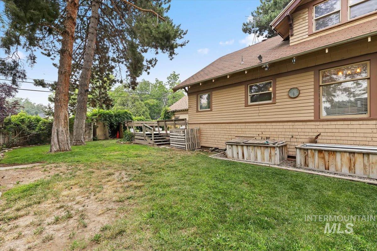 1401 Cleveland Blvd, Caldwell, Idaho 83605, 4 Bedrooms, 1.5 Bathrooms, Residential For Sale, Price $399,000,MLS 98995006