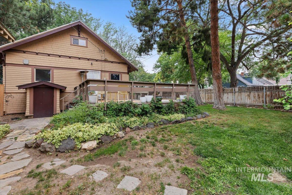 1401 Cleveland Blvd, Caldwell, Idaho 83605, 4 Bedrooms, 1.5 Bathrooms, Residential For Sale, Price $399,000,MLS 98995006
