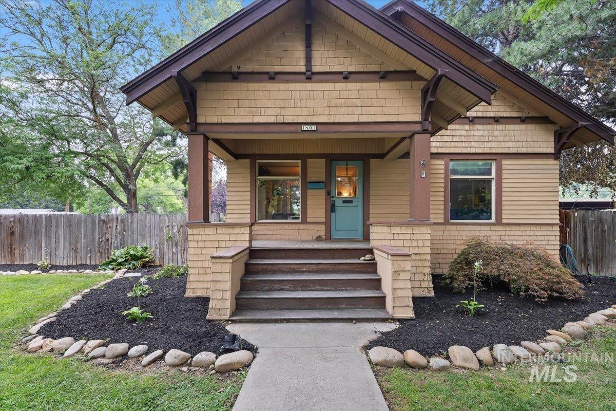 1401 Cleveland Blvd, Caldwell, Idaho 83605, 4 Bedrooms, 1.5 Bathrooms, Residential For Sale, Price $409,000, 98995006